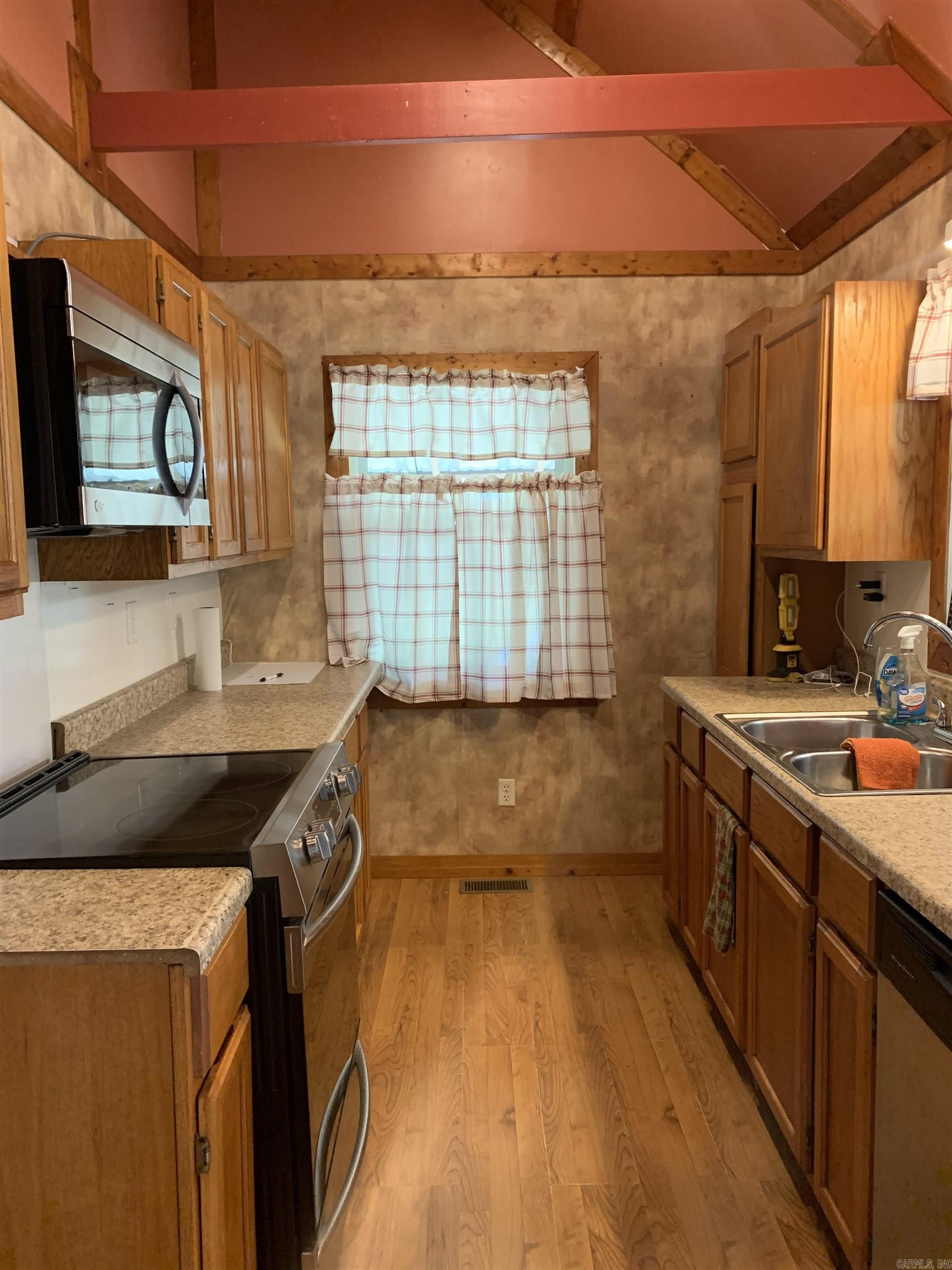 WAYWOOD ESTATES - Residential