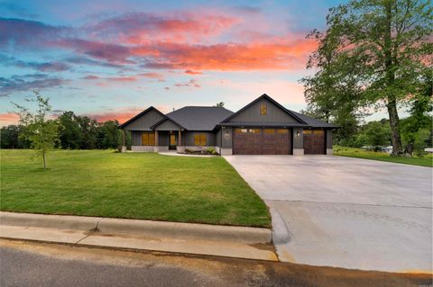 Photo of 105 Laurie Dr Dr, Mena, AR 71953 (MLS # 26024152)