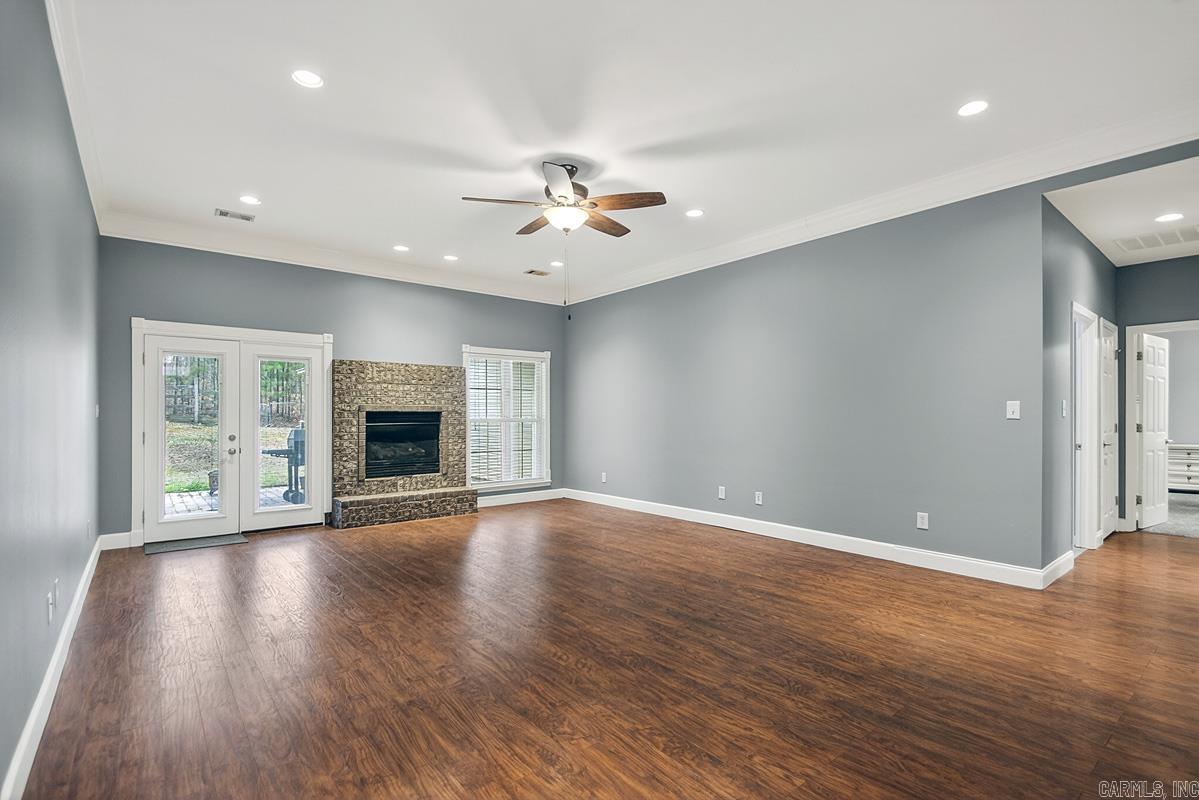 SPRINGHILL FARMS - Residential