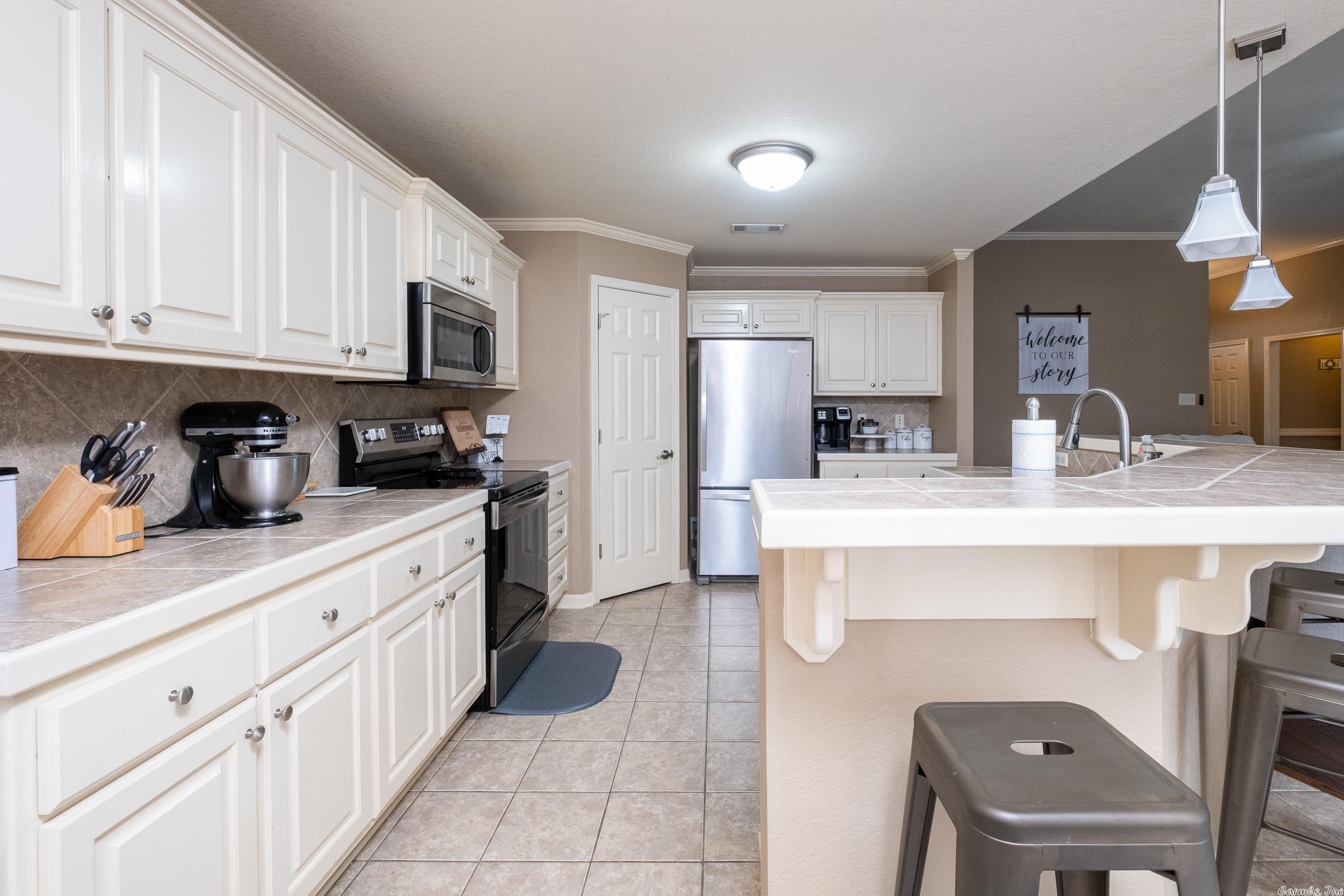 HIDDEN MEADOWS - Residential