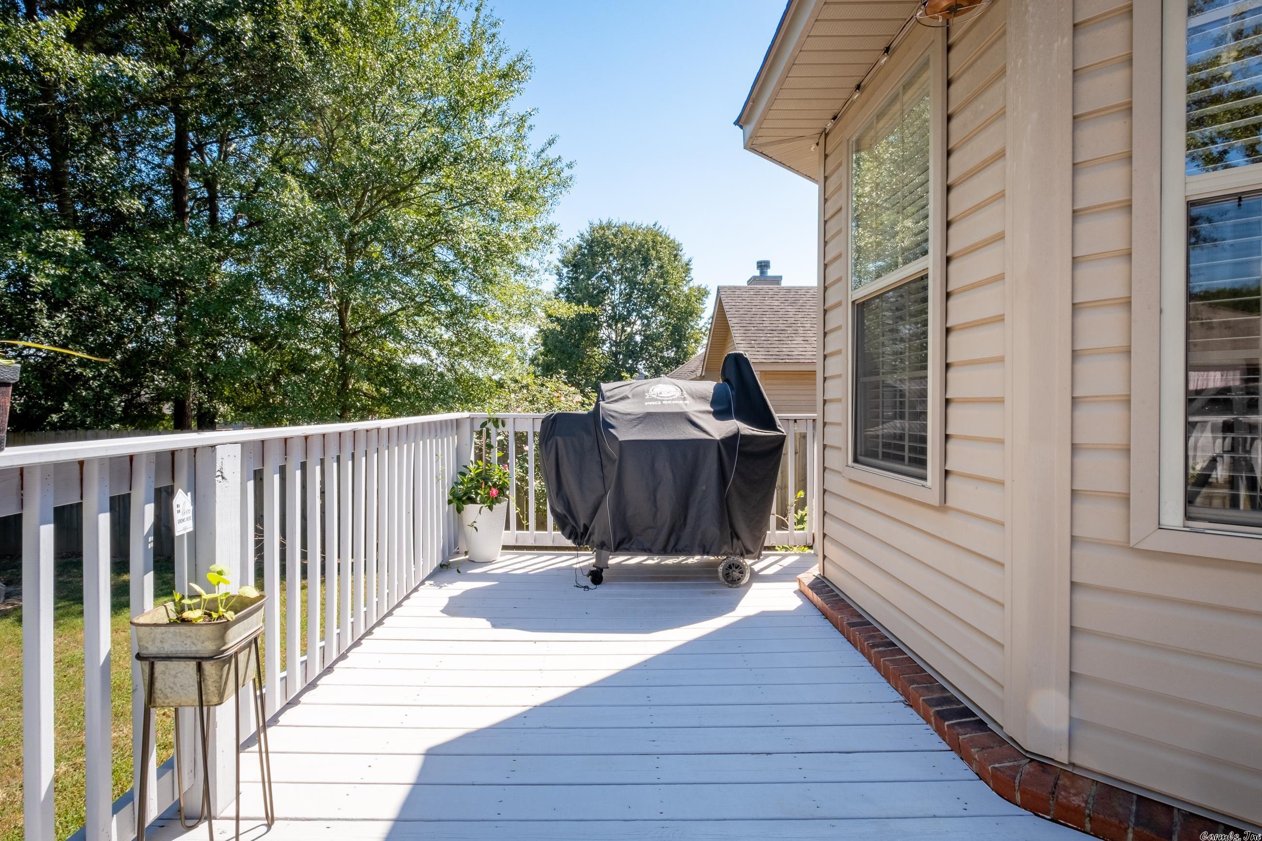 HIDDEN MEADOWS - Residential