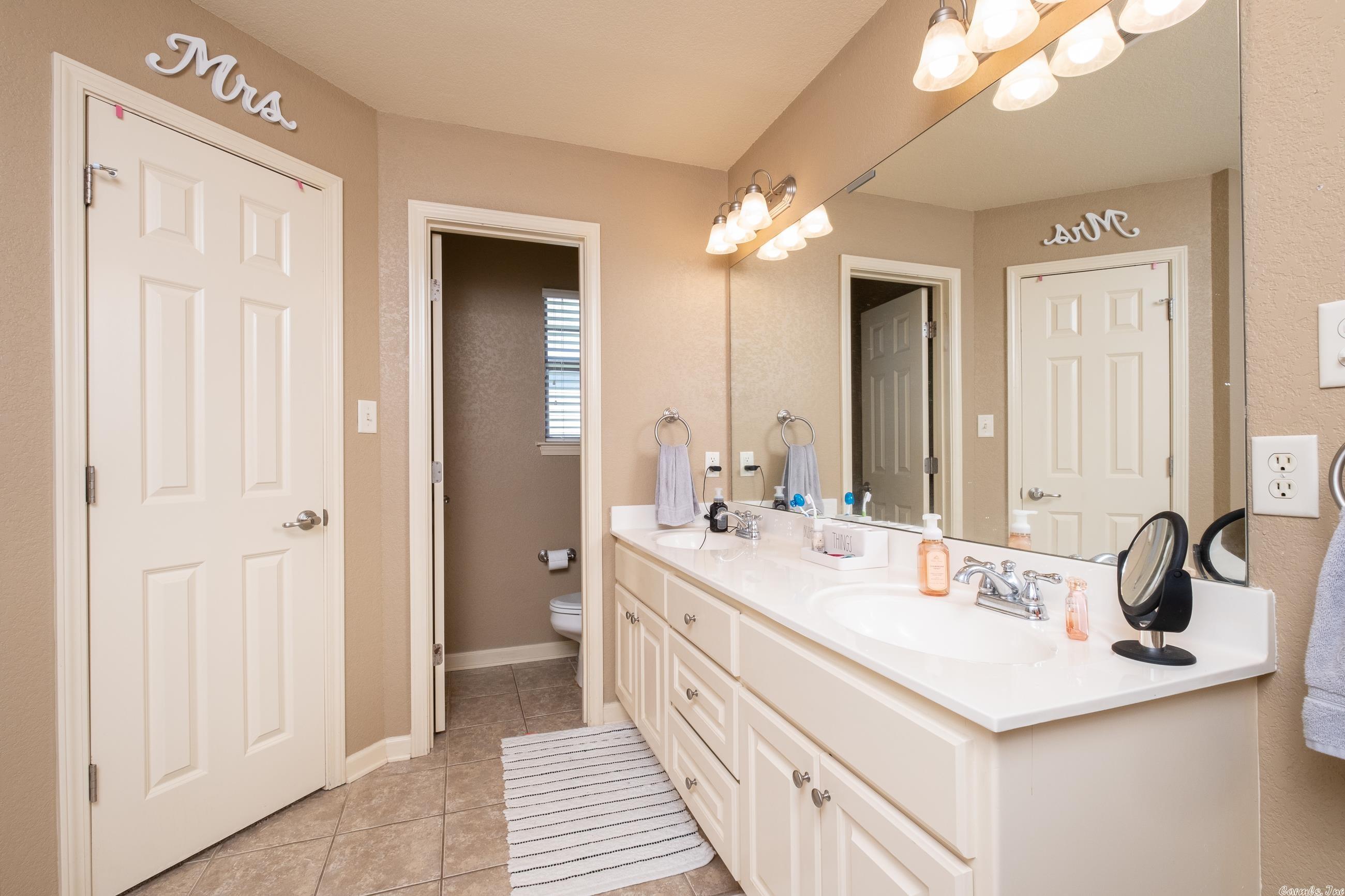 HIDDEN MEADOWS - Residential