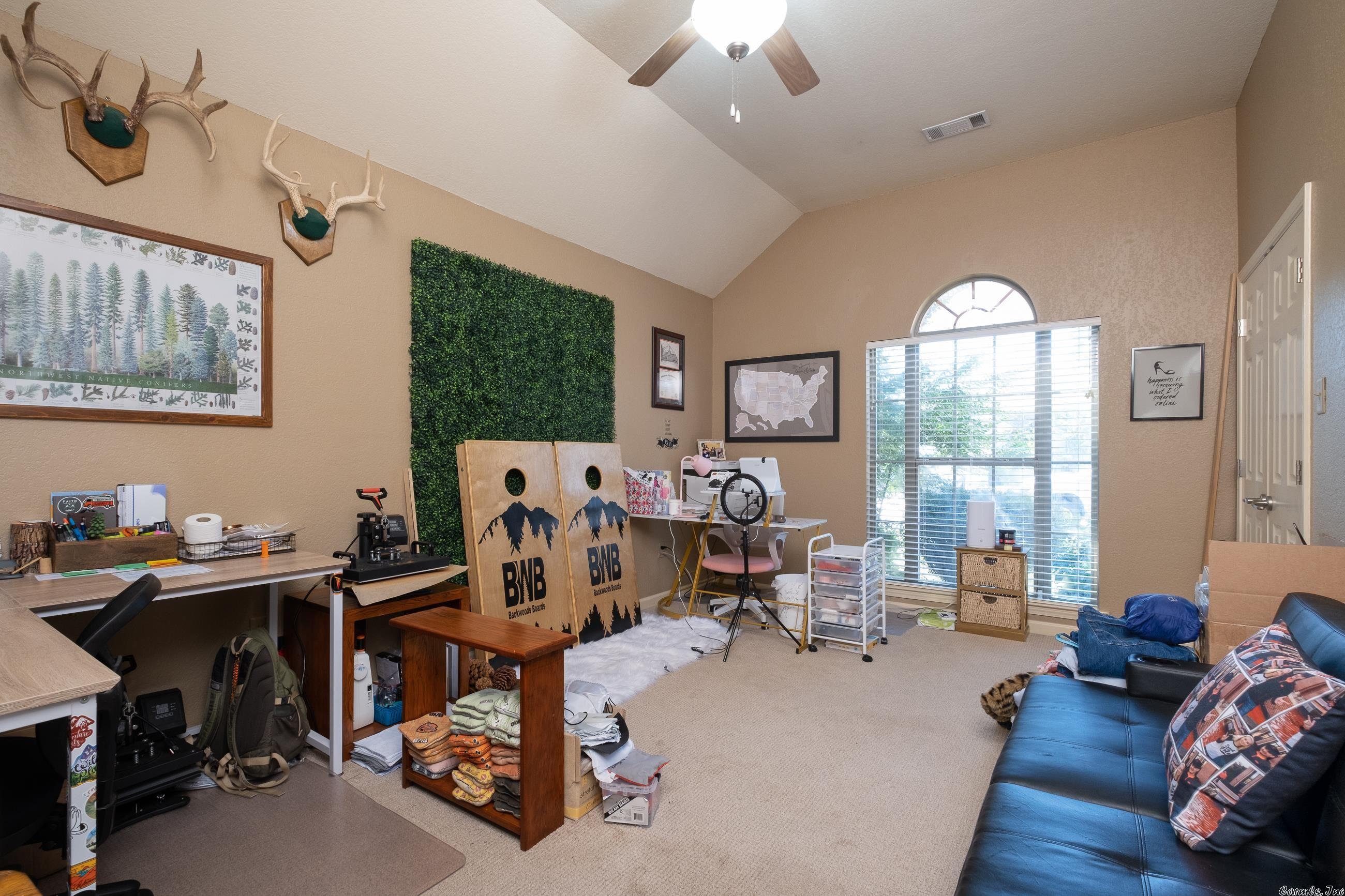 HIDDEN MEADOWS - Residential