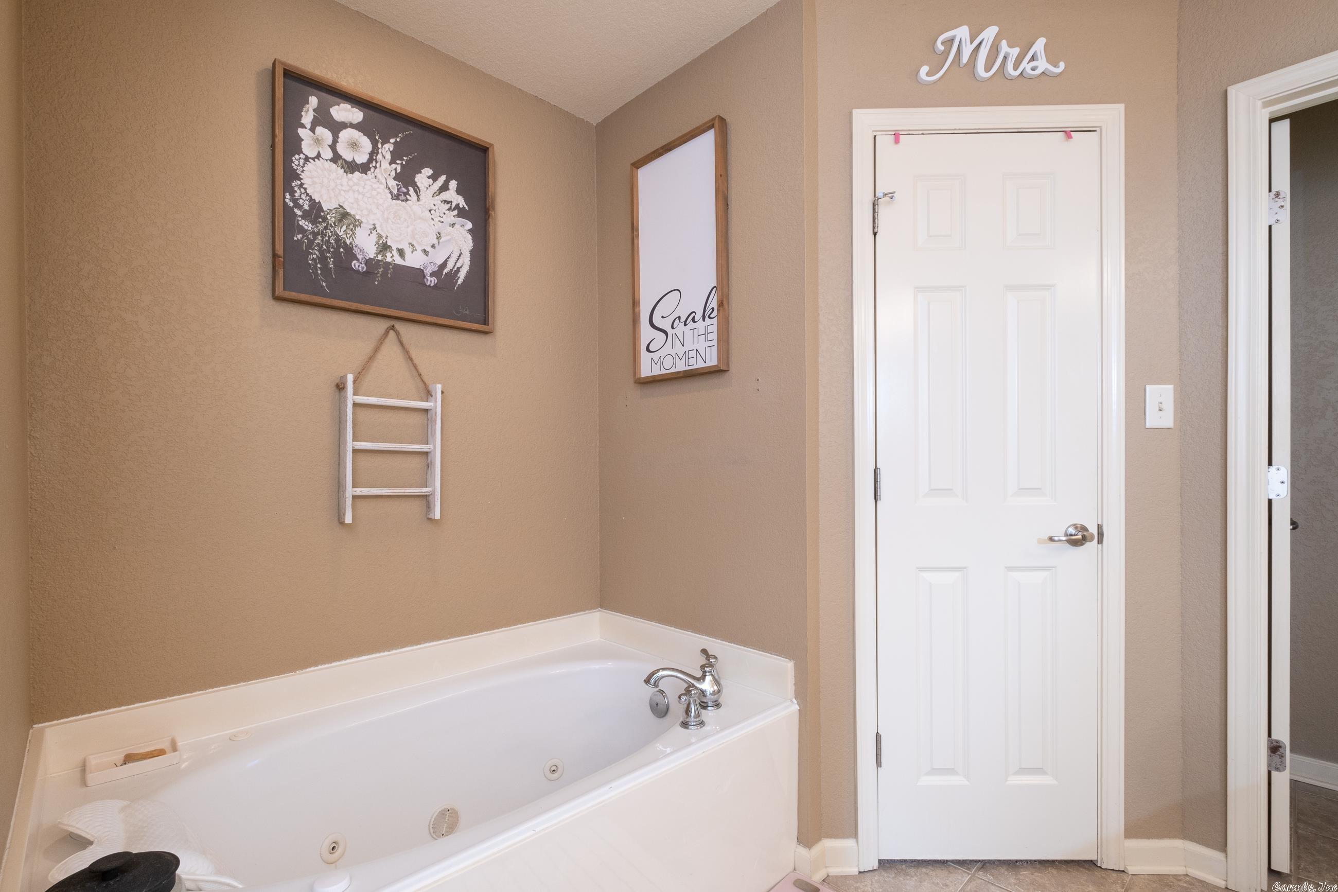 HIDDEN MEADOWS - Residential