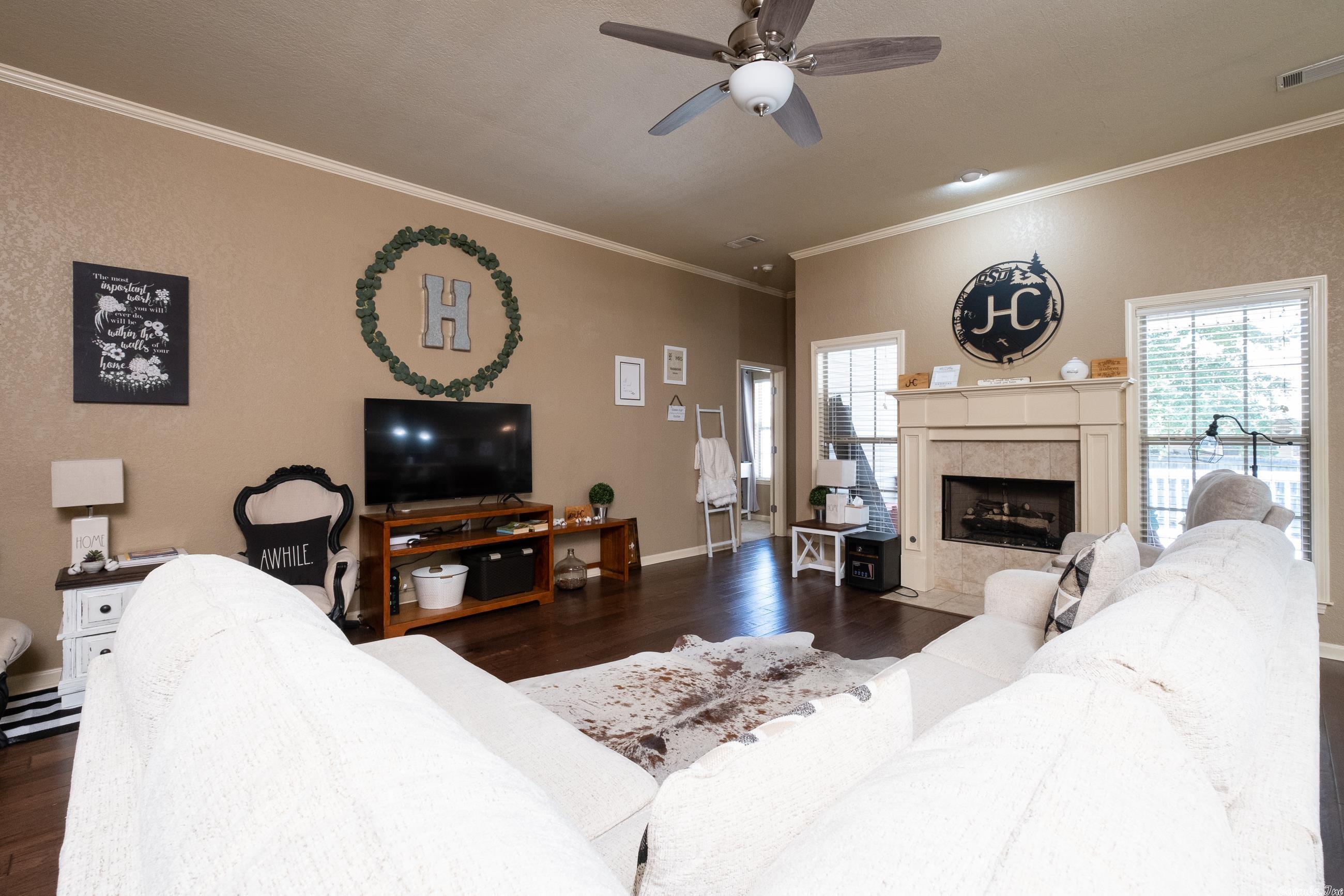 HIDDEN MEADOWS - Residential