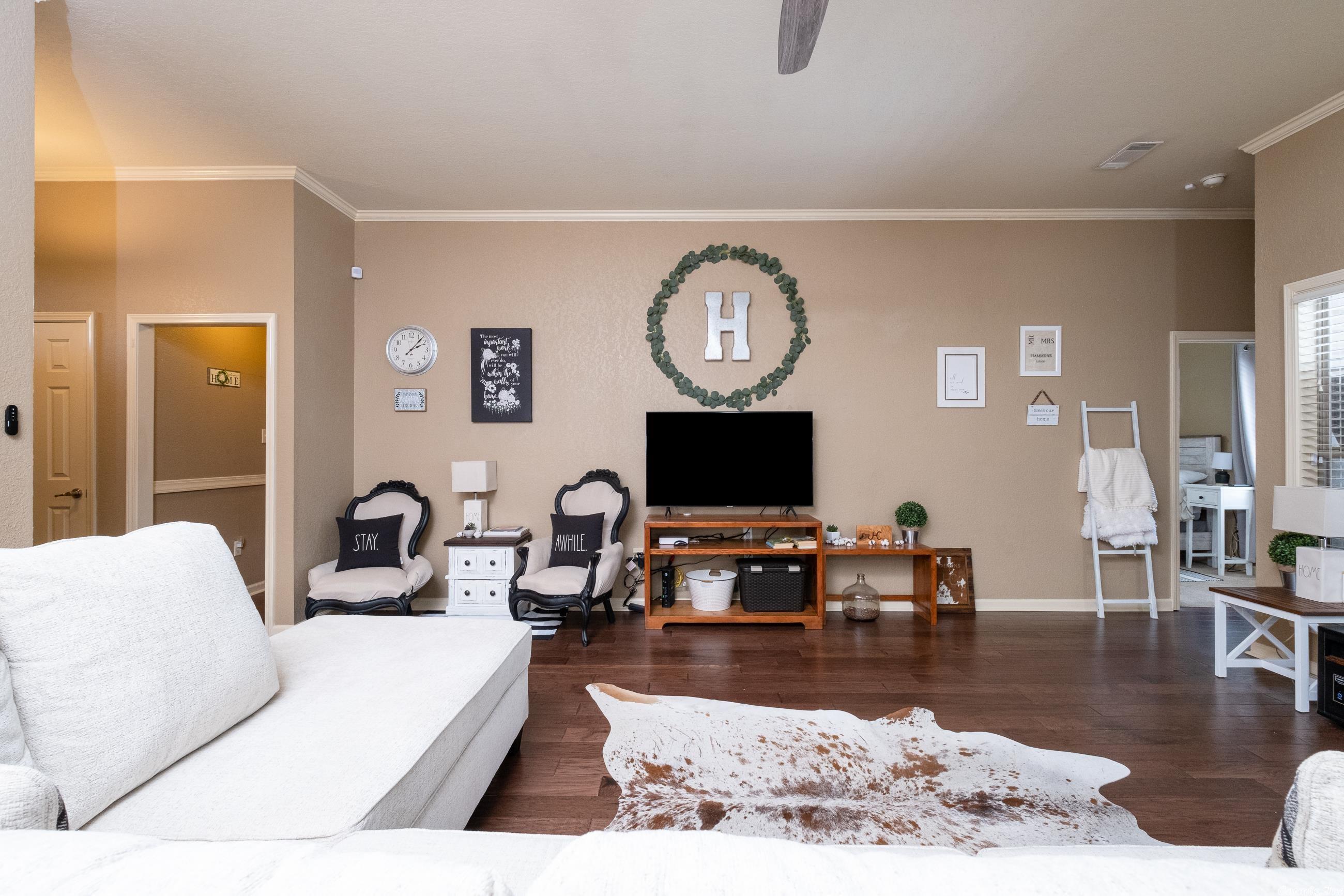 HIDDEN MEADOWS - Residential