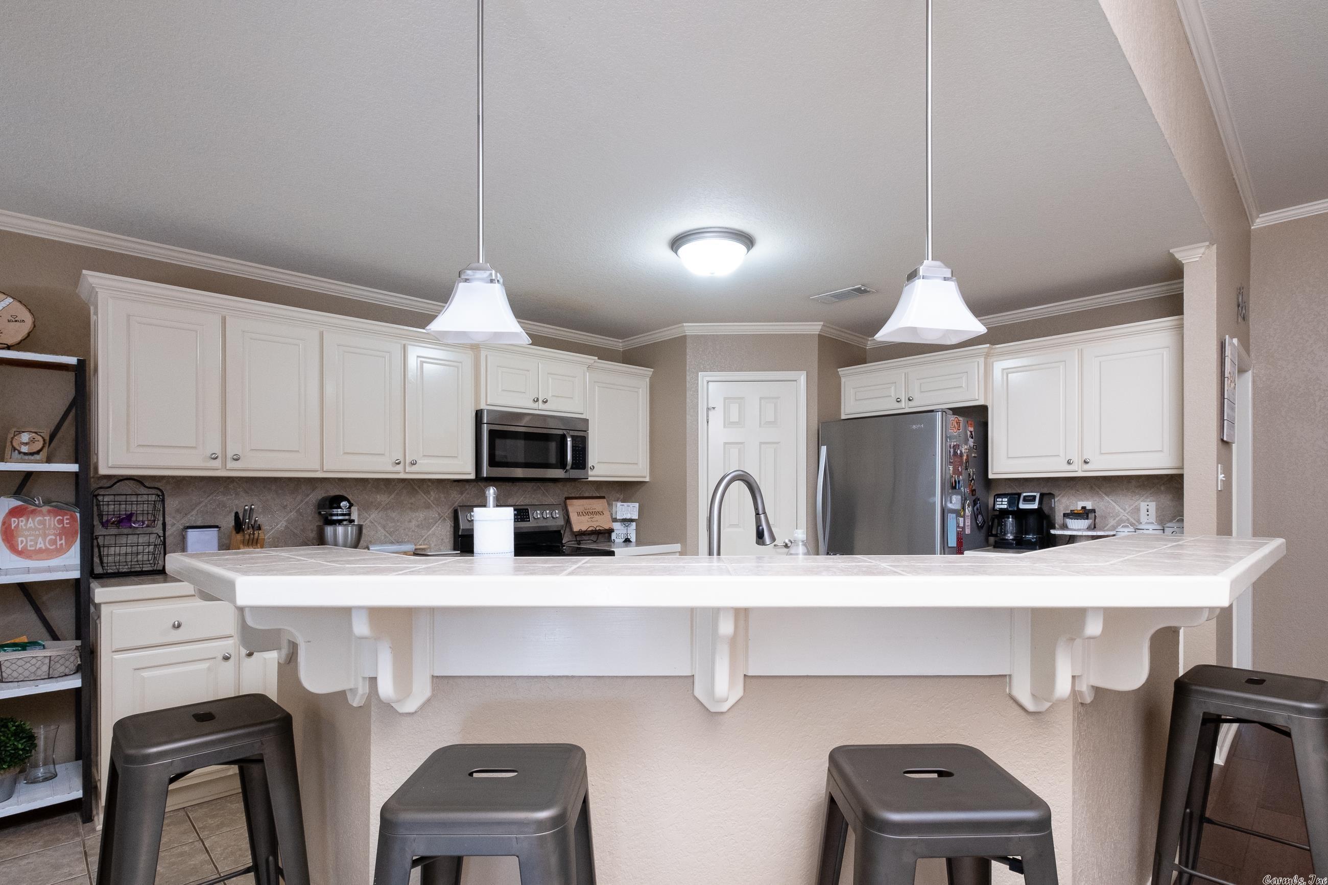 HIDDEN MEADOWS - Residential