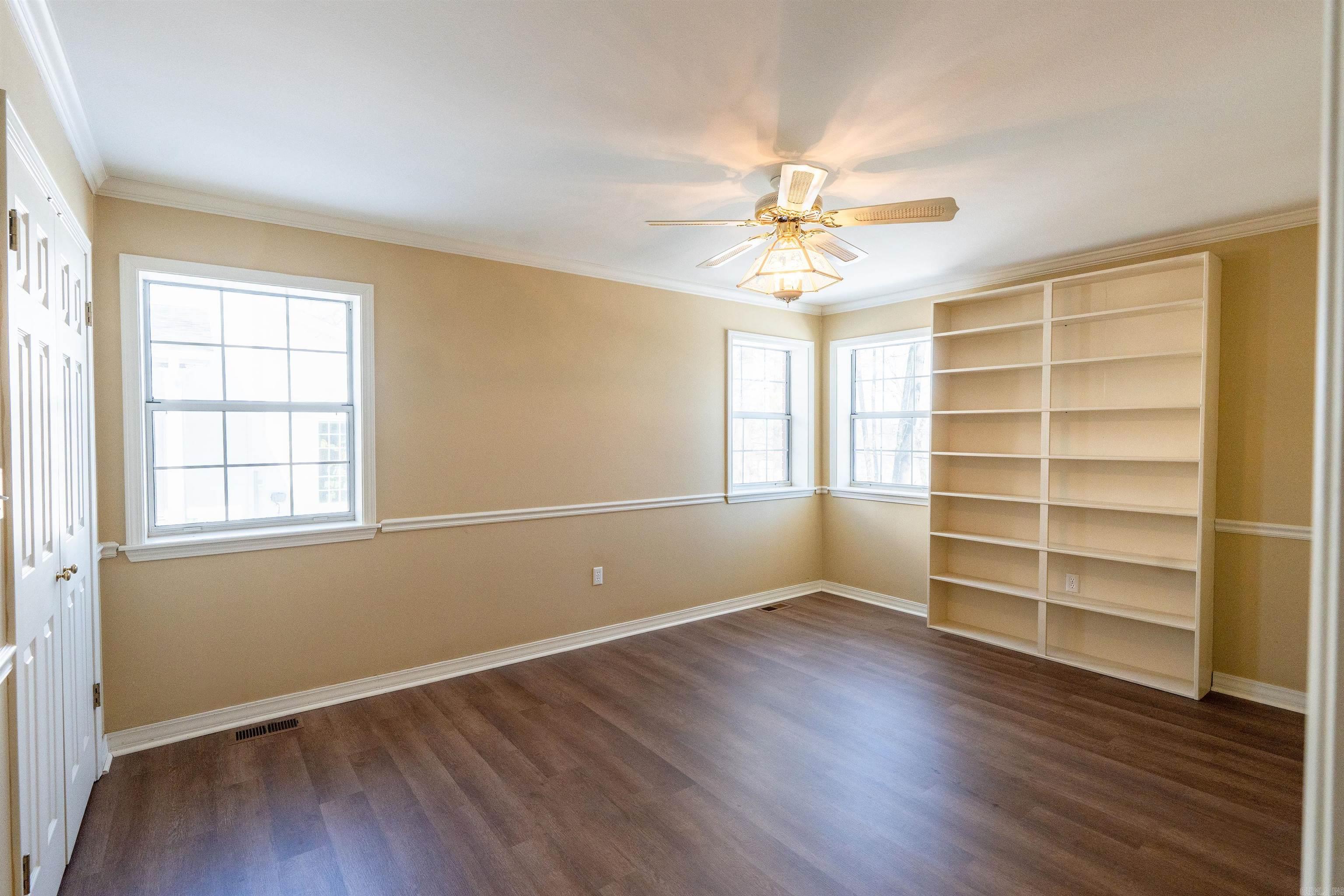 River Oaks River - Residential