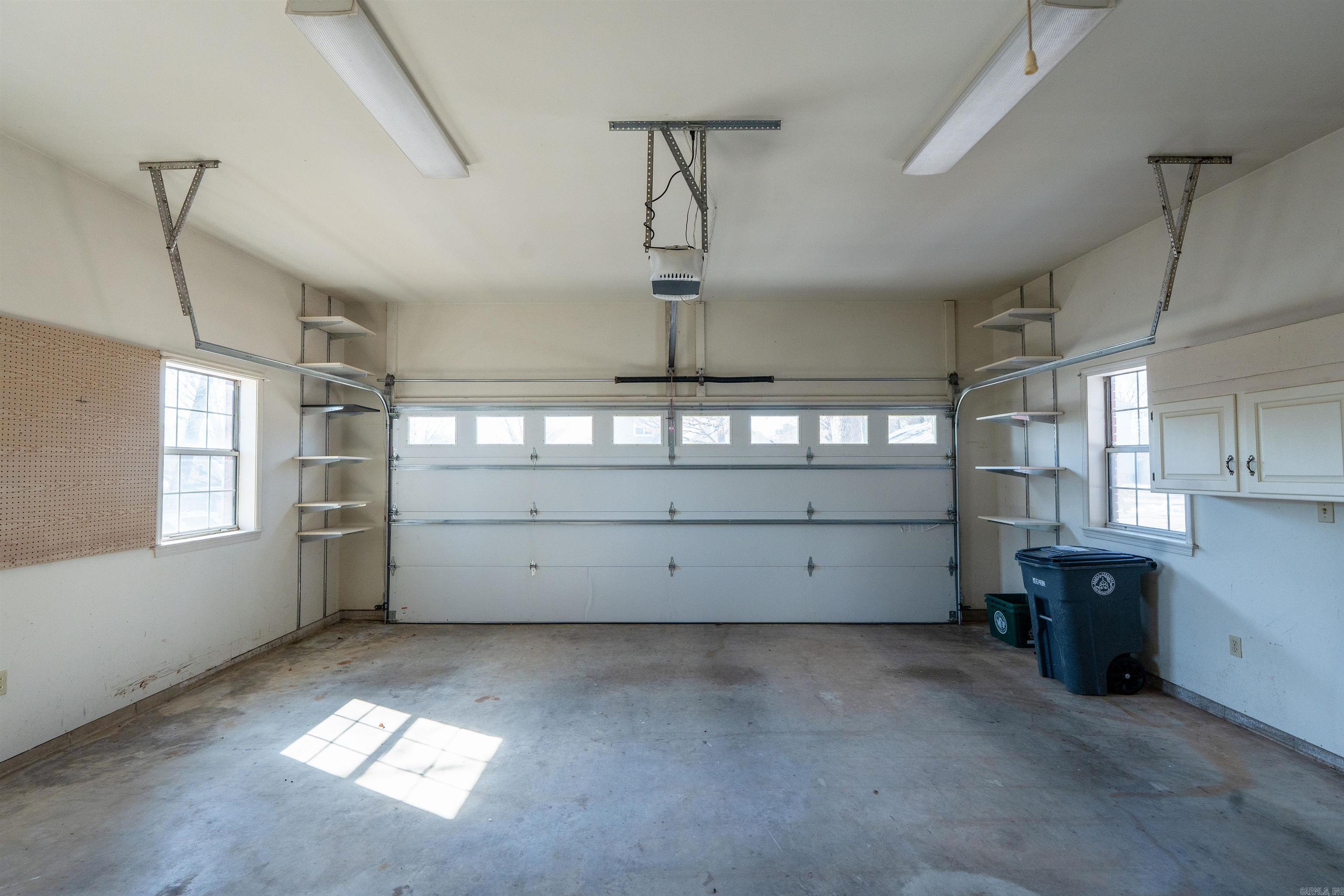 River Oaks River - Residential