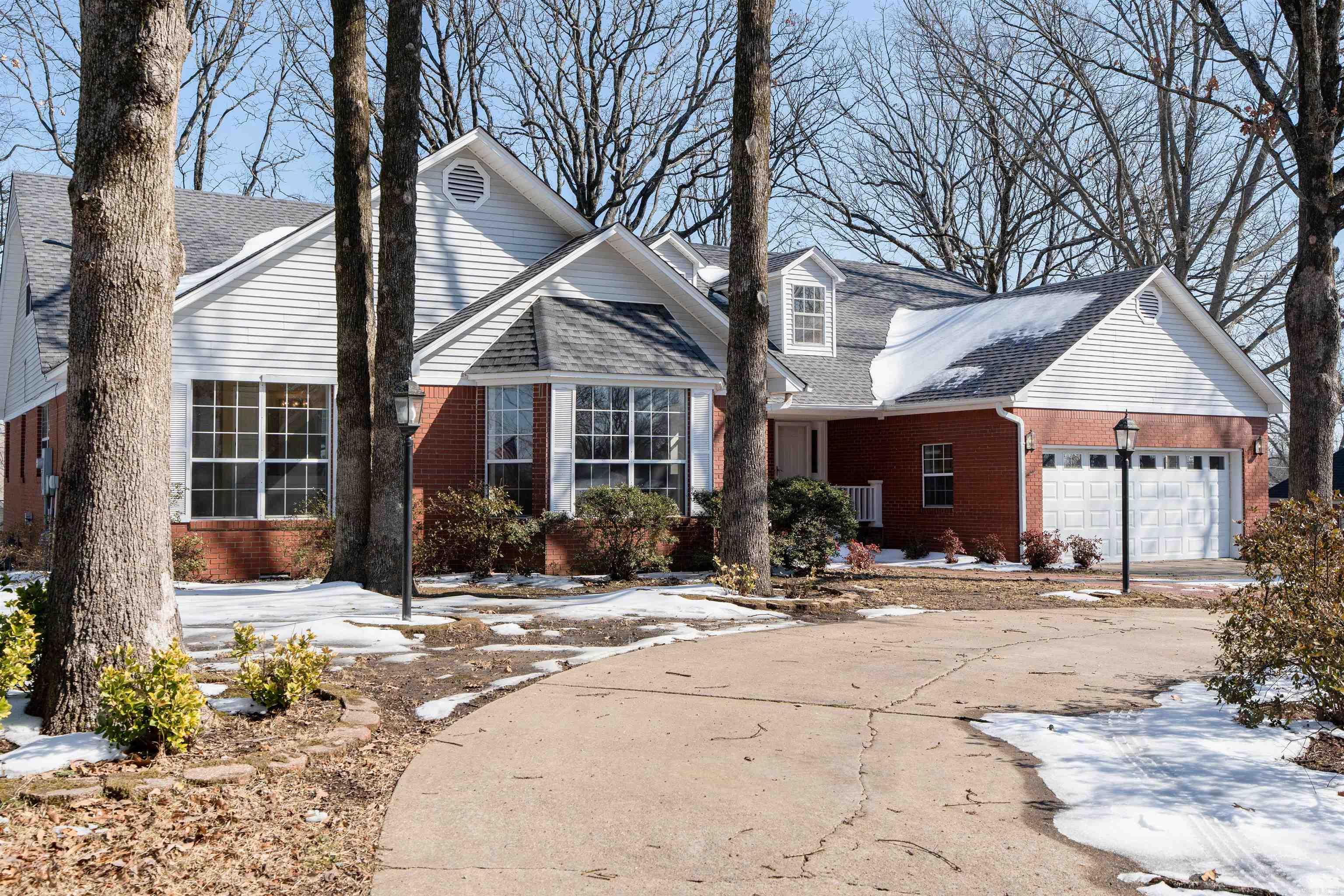 River Oaks River - Residential