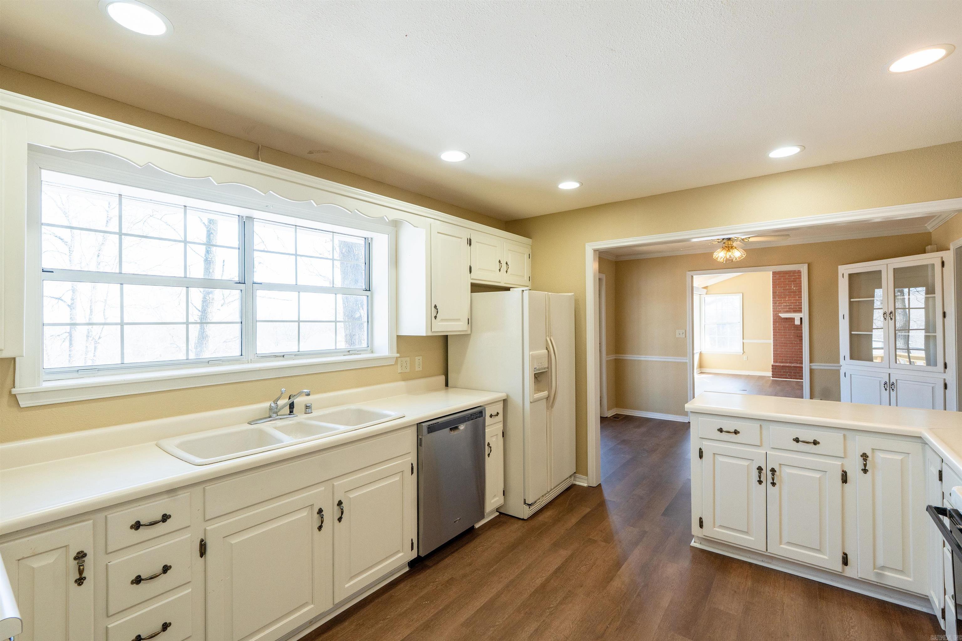 River Oaks River - Residential