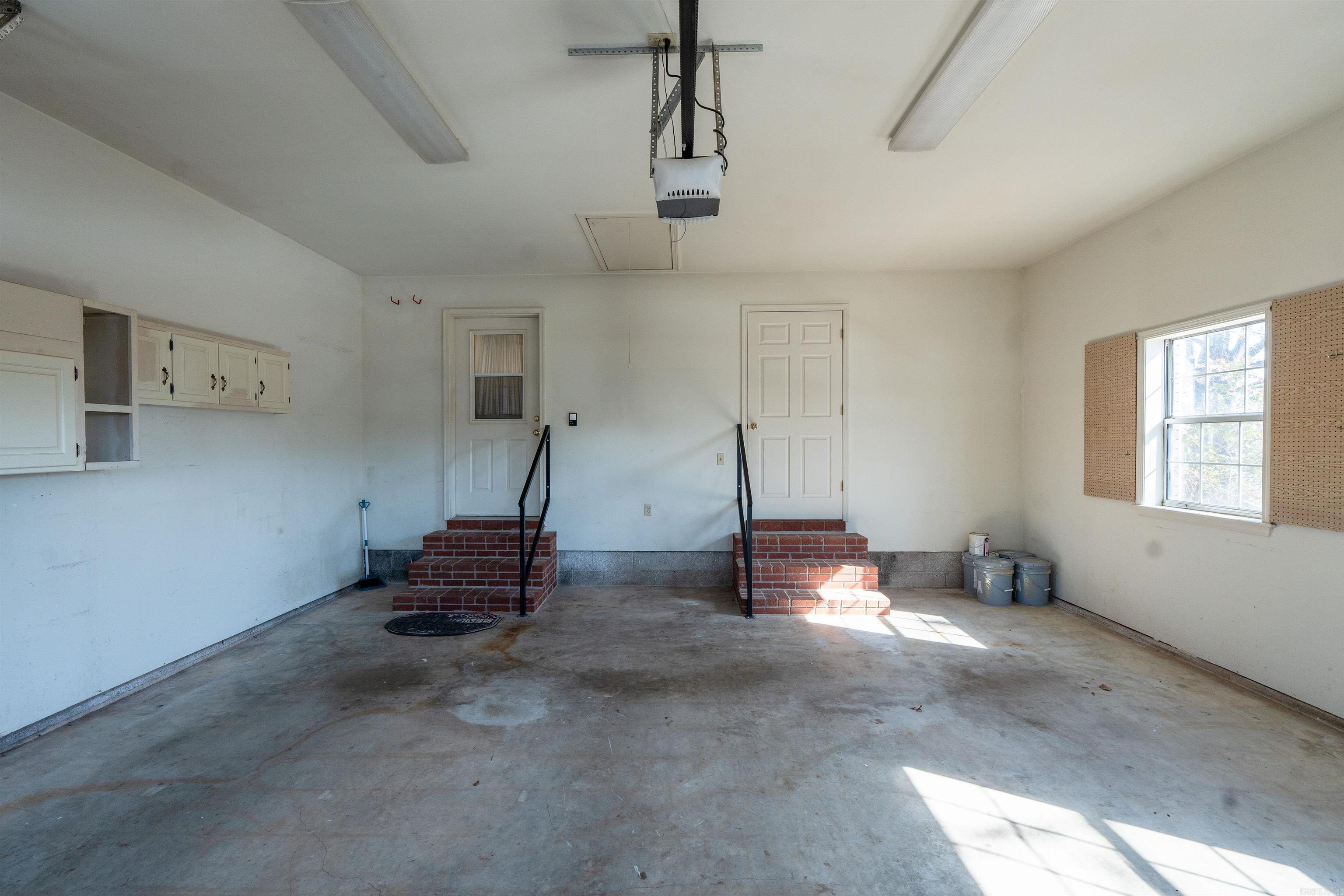 River Oaks River - Residential