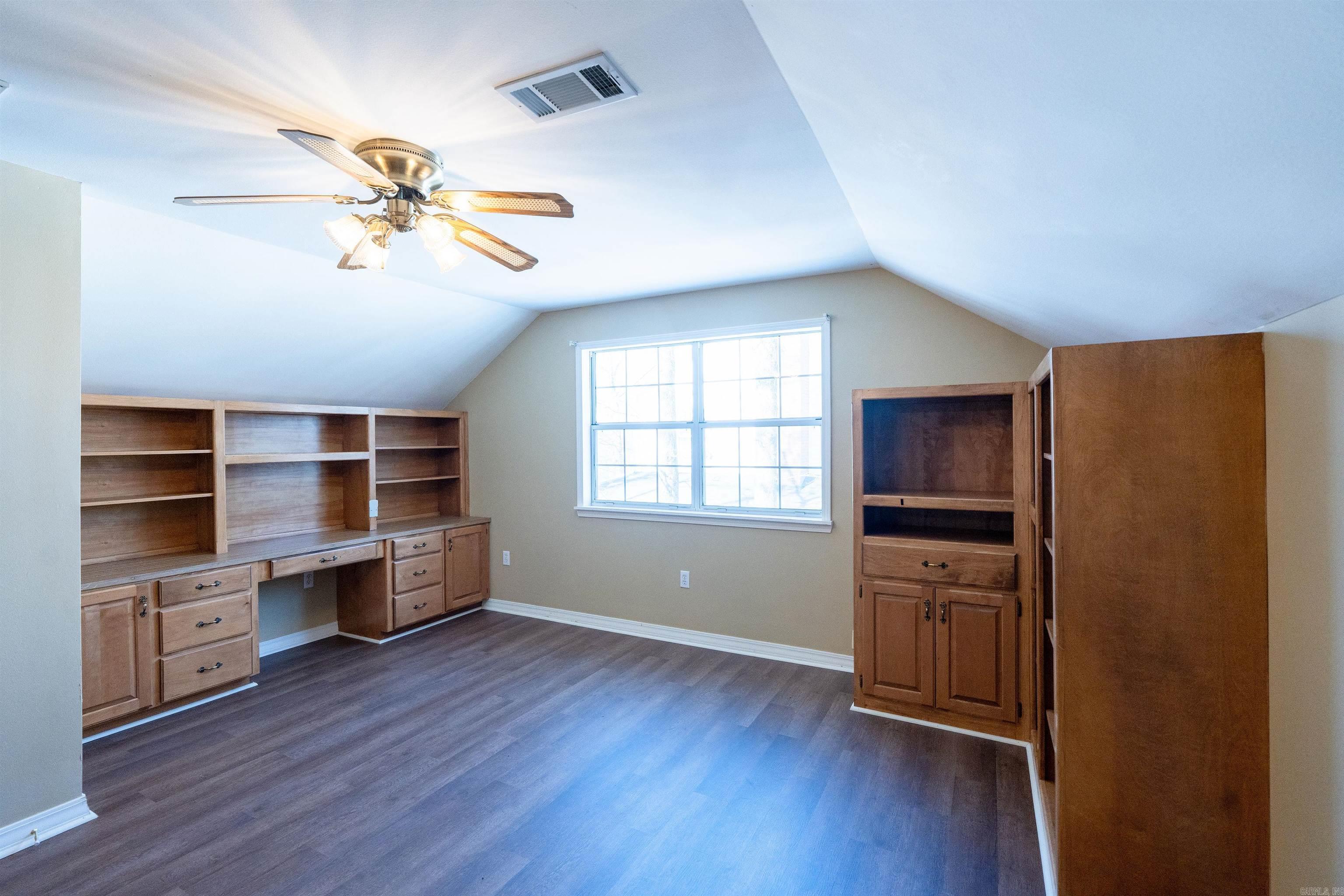 River Oaks River - Residential