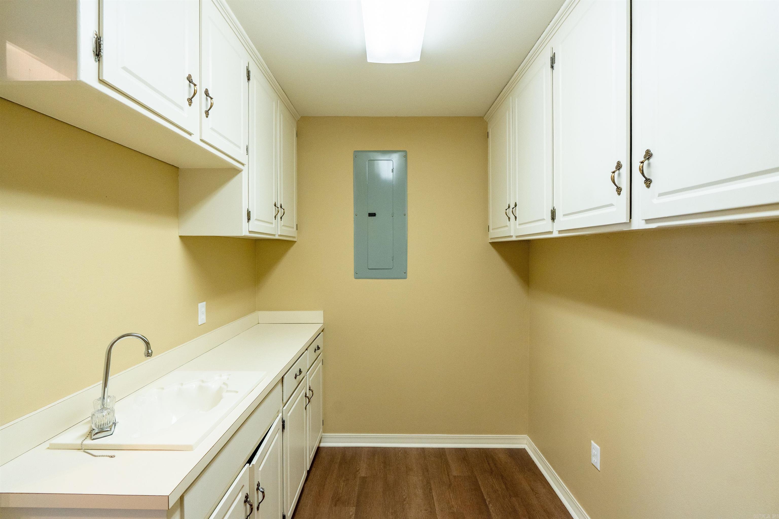 River Oaks River - Residential