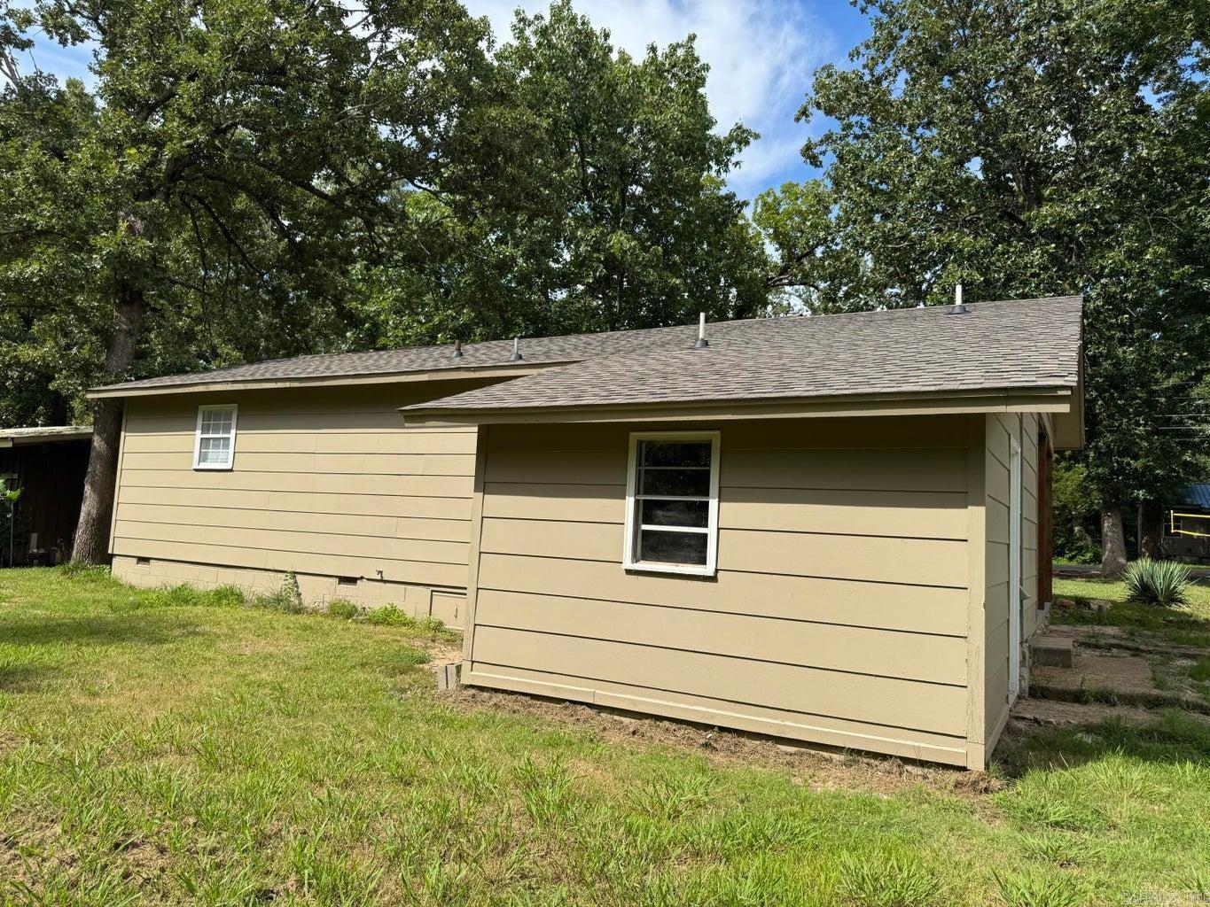 EIGHTH - Residential