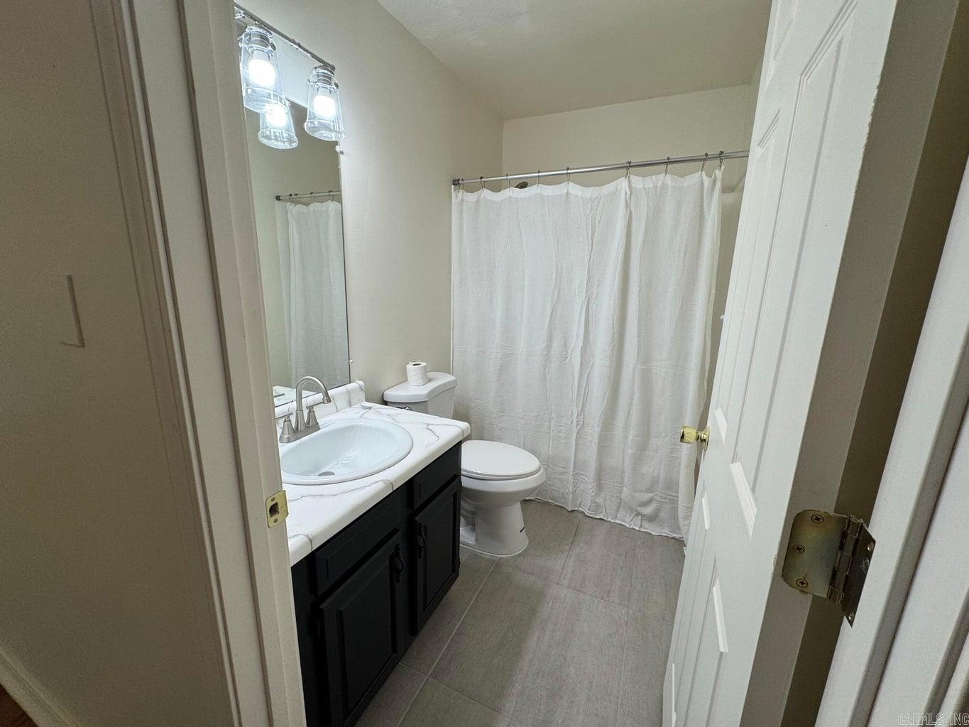 EIGHTH - Residential