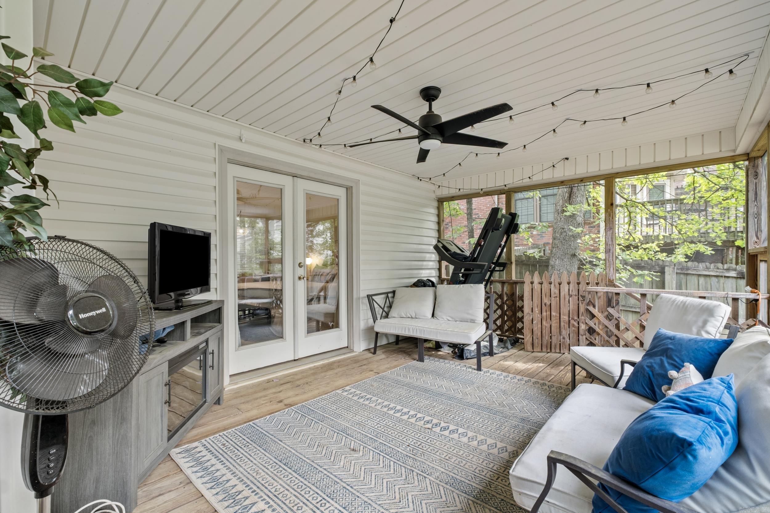 WINDSOR VALLEY ADDN - Residential