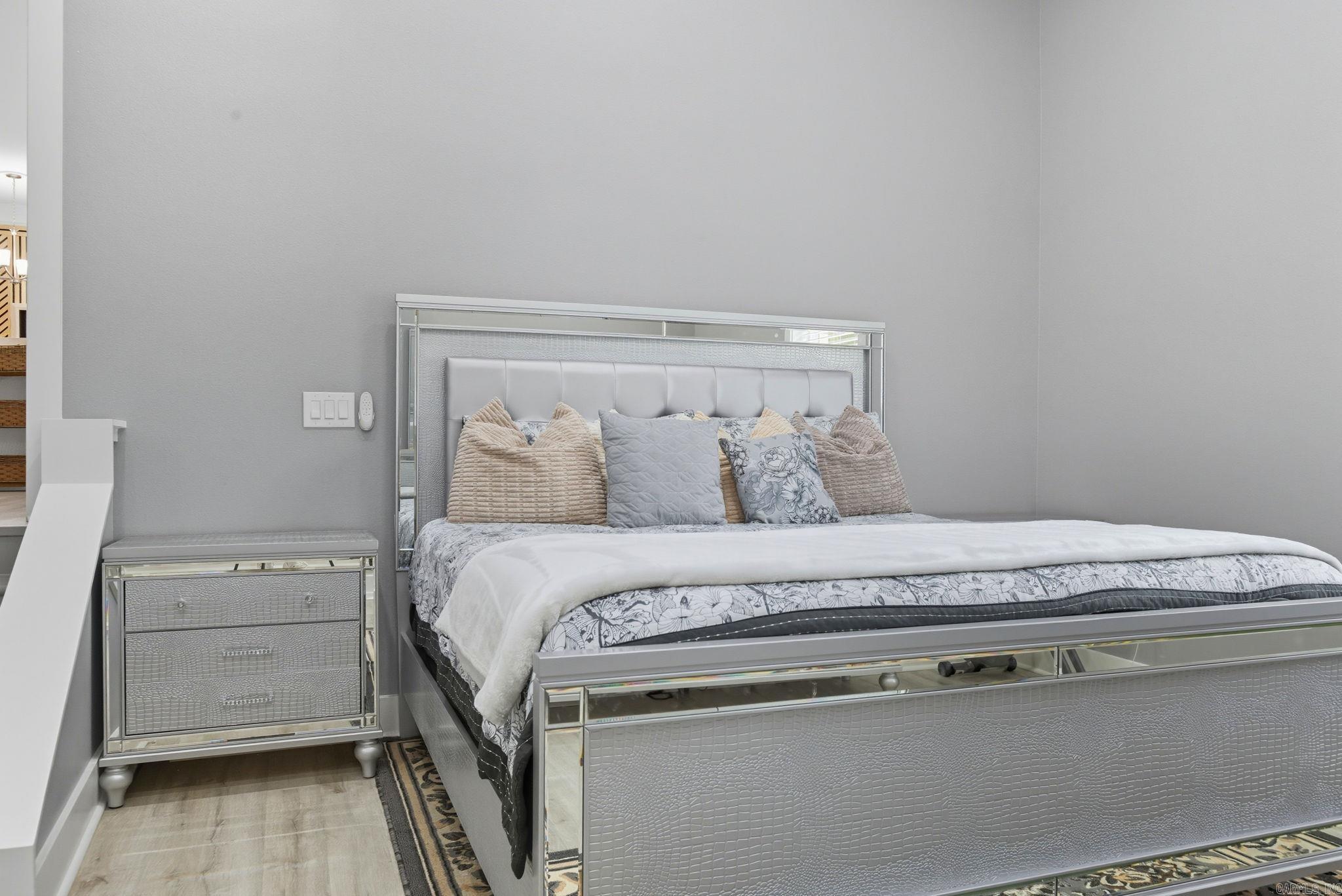 LANDSDALE GARDENS - Residential