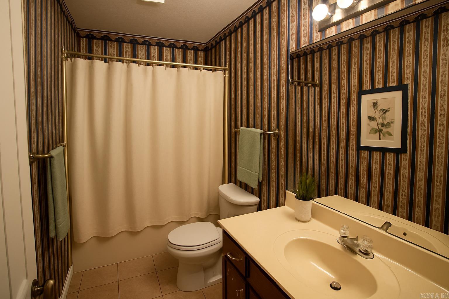 SWEETBRIER ESTATES - Residential