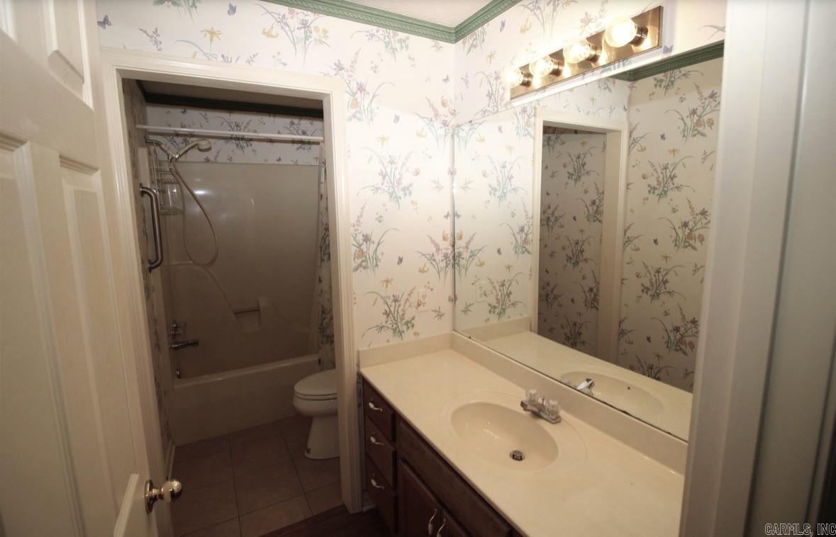 SWEETBRIER ESTATES - Residential