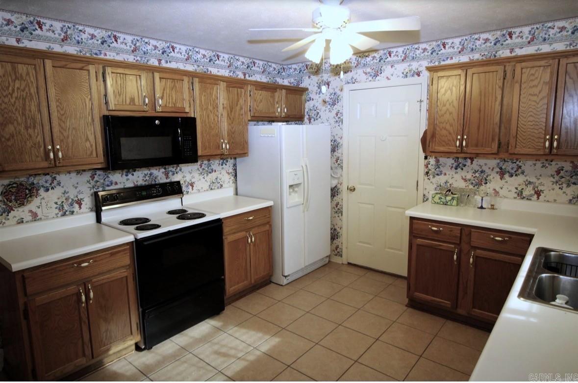 SWEETBRIER ESTATES - Residential