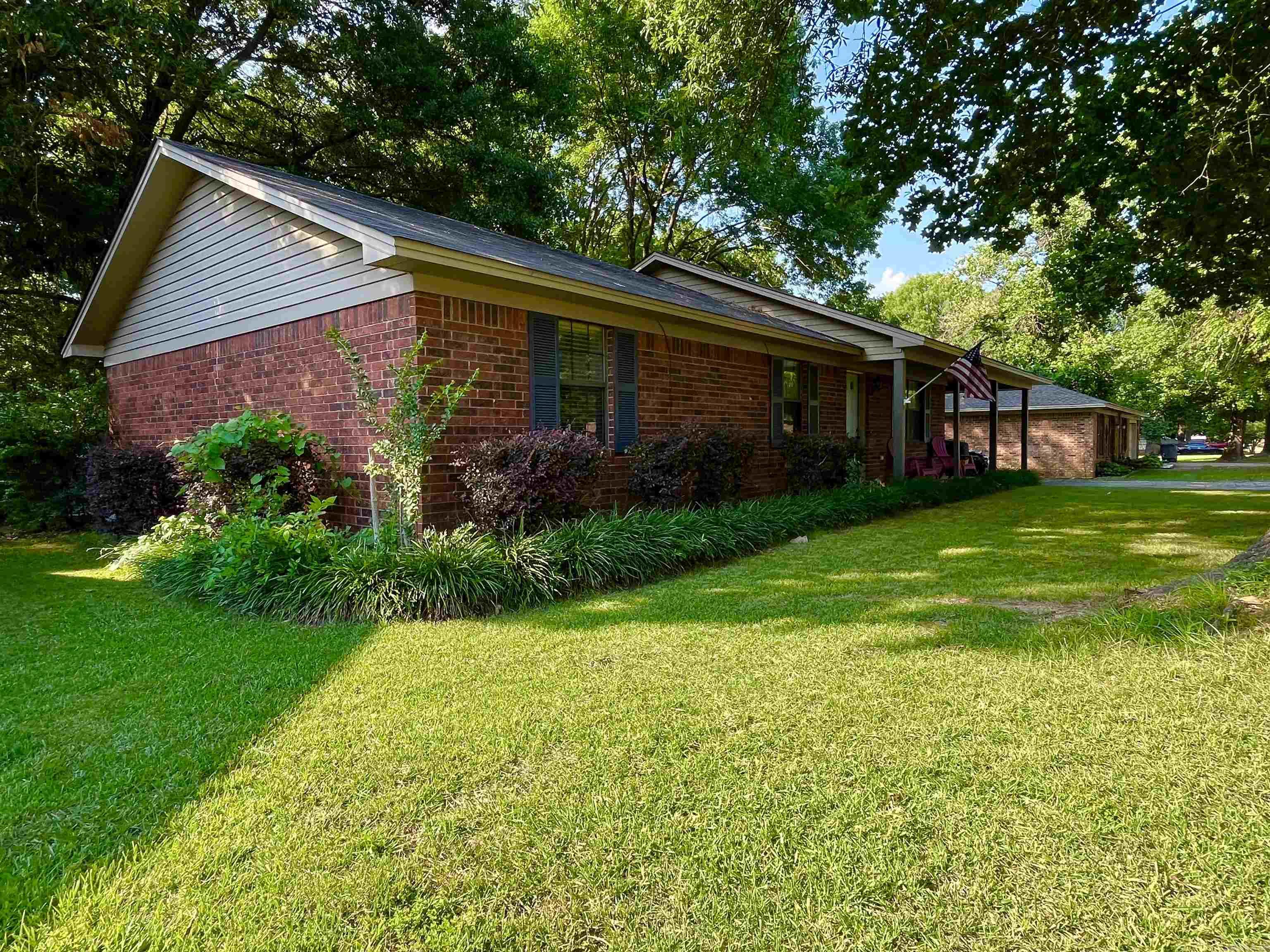 WEATHERSTONE - Residential