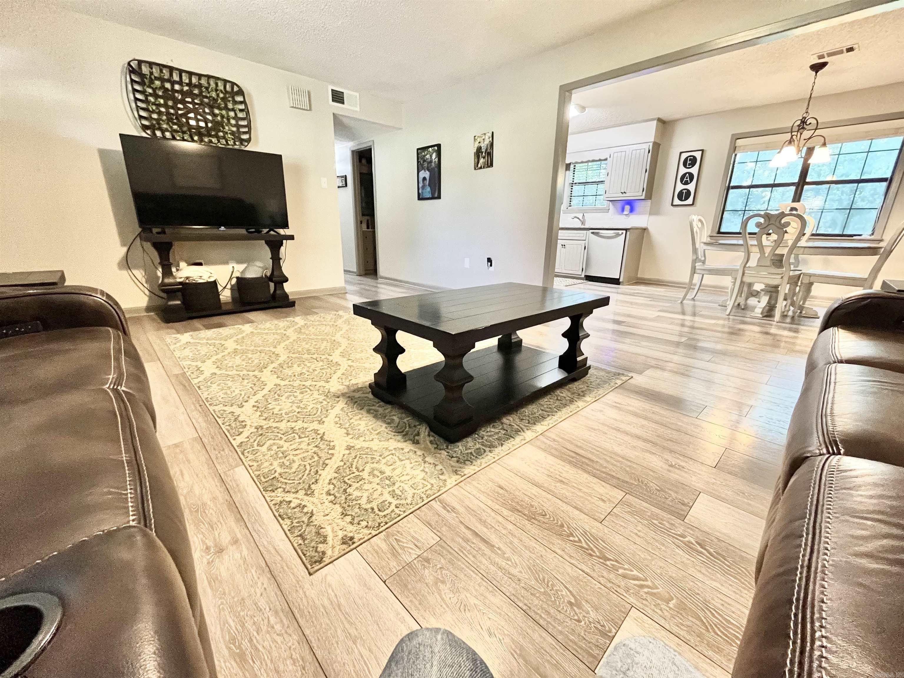 WEATHERSTONE - Residential