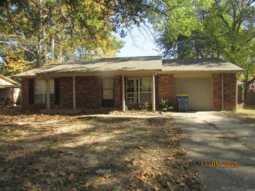 Great investor property that would be a great flip or a rental. Has had a good rental history in the past. It has 2 living areas and one with a fireplace. Large back yard. One car garage. Would make a great flip.