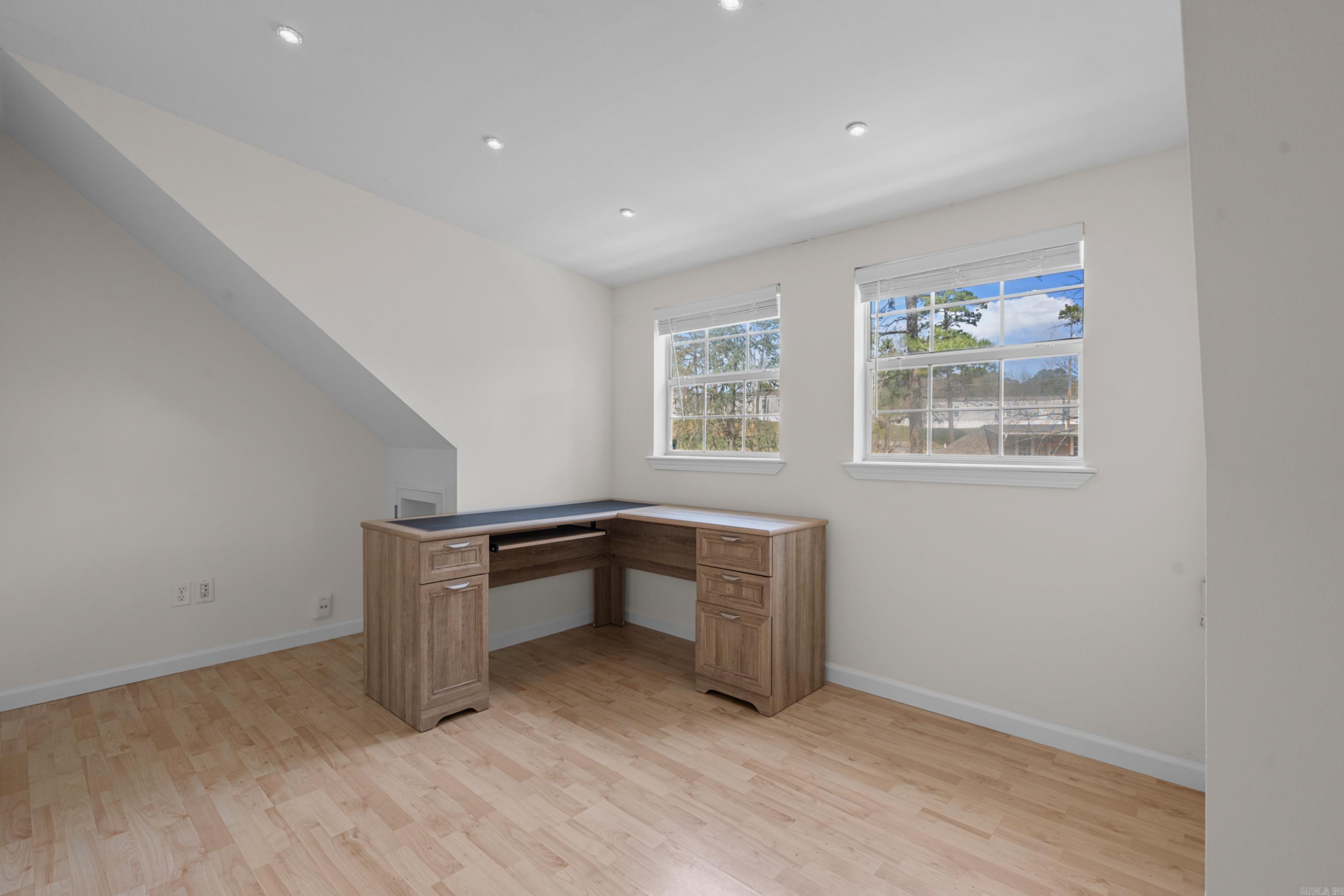 HOUSER-BANDY - Residential