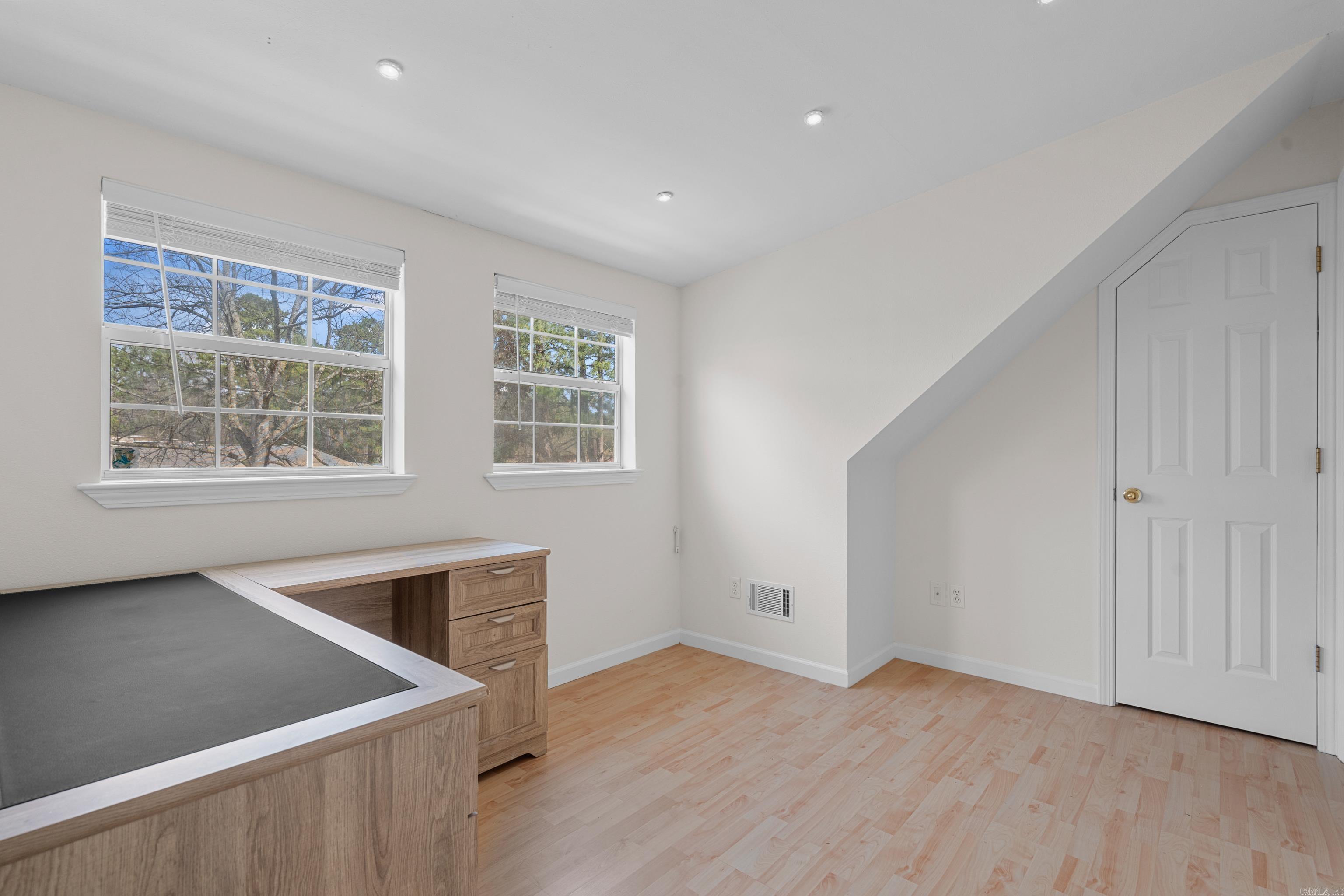 HOUSER-BANDY - Residential