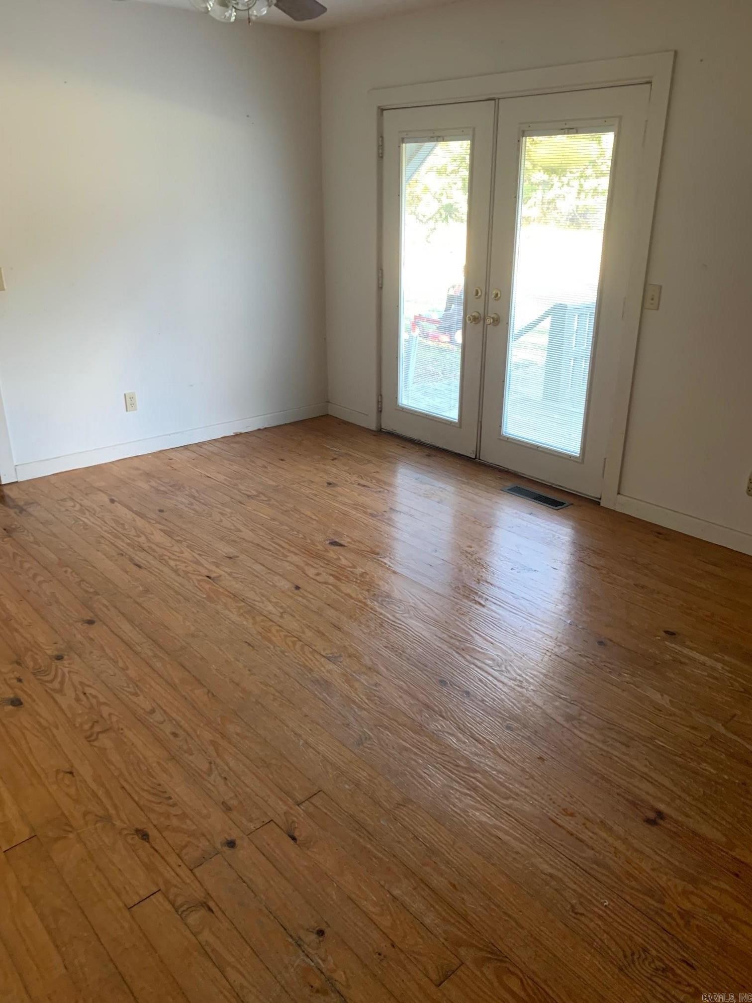 KINGWOOD EST. - Residential