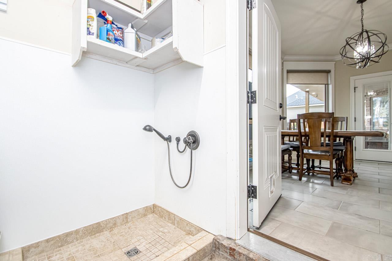 HURRICANE LAKE EST - Residential