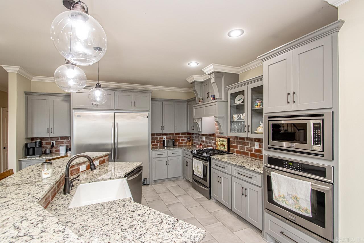 HURRICANE LAKE EST - Residential