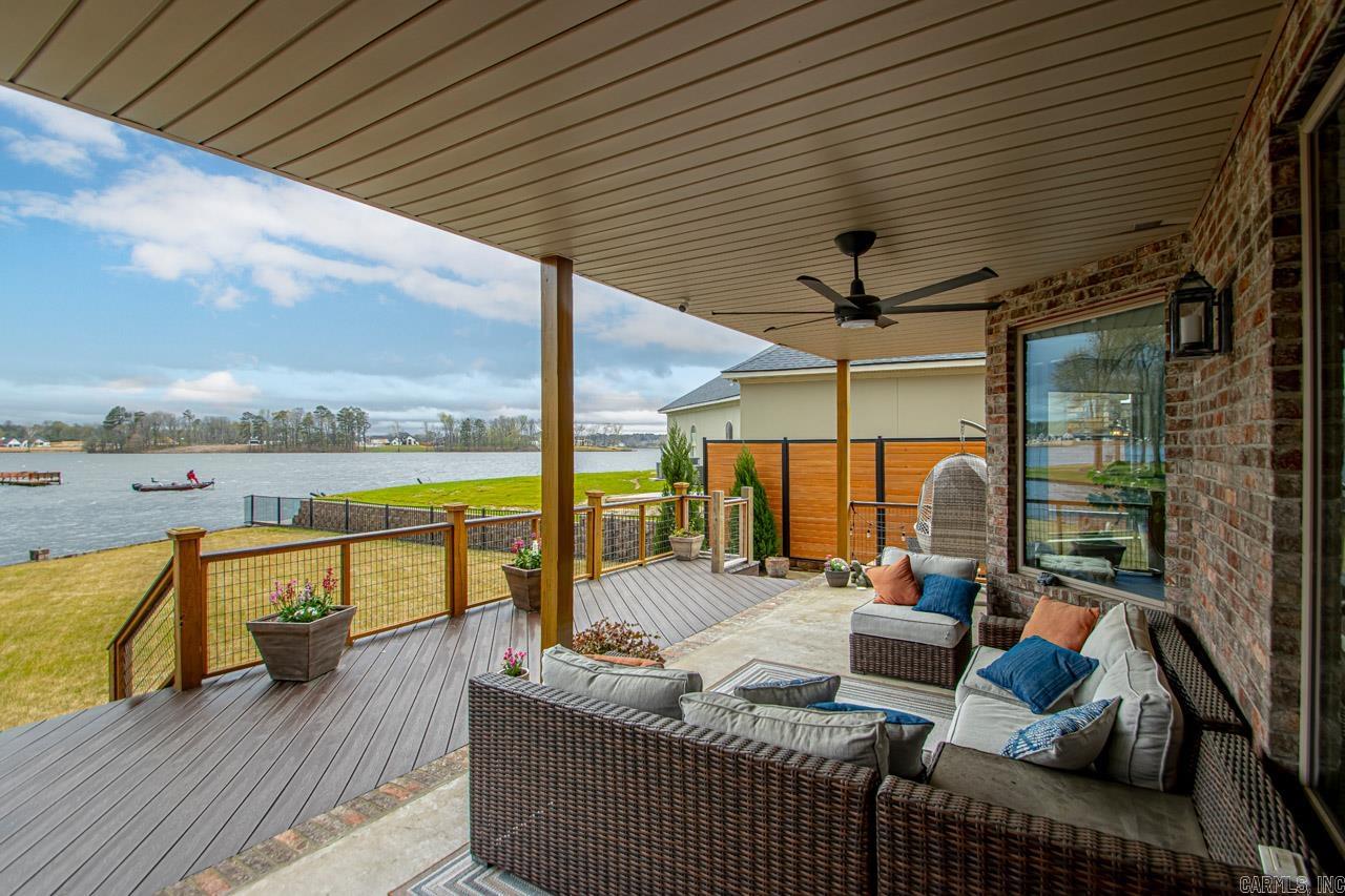 HURRICANE LAKE EST - Residential