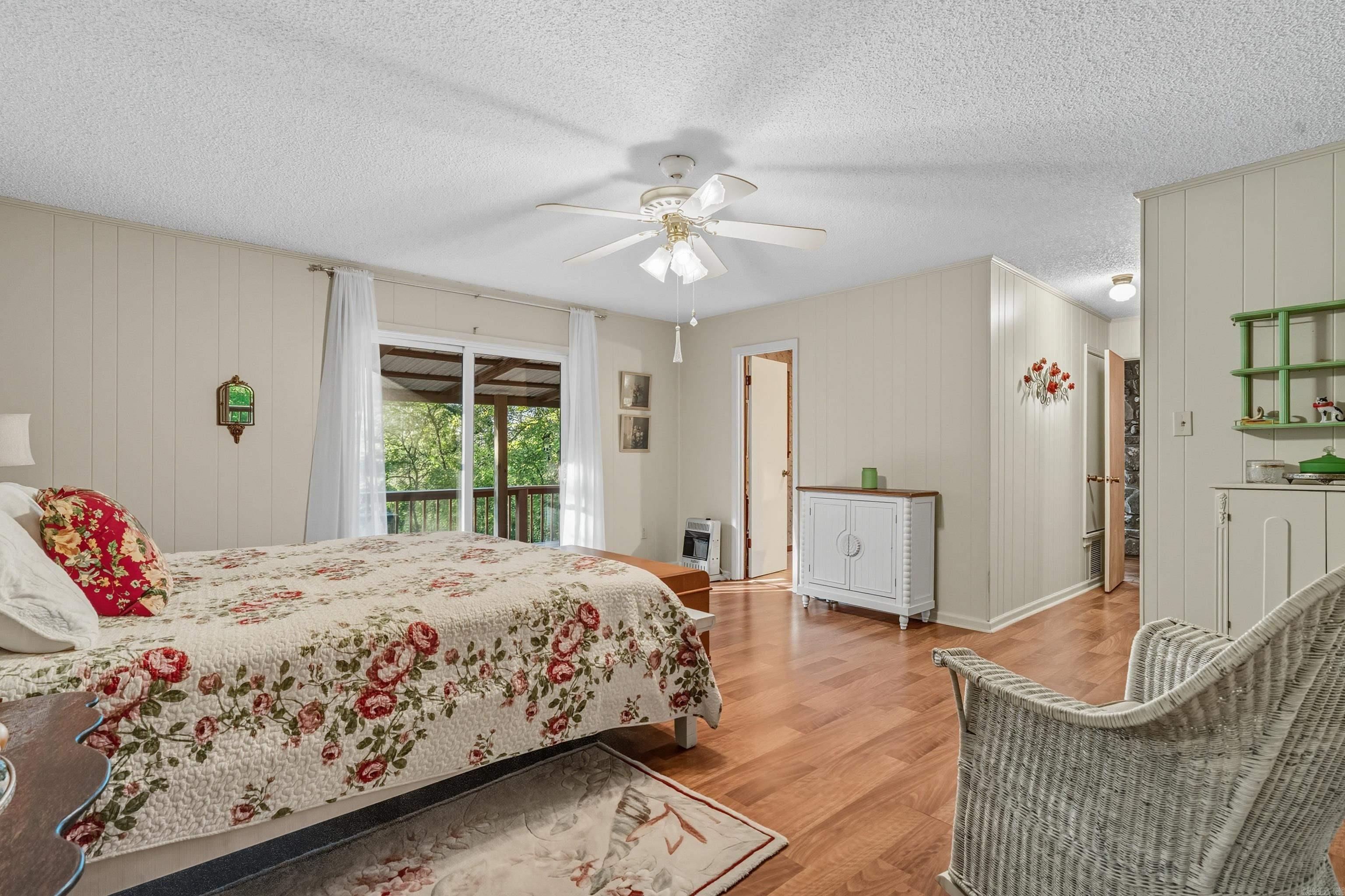 BEAVER LAKE ESTATES - Residential