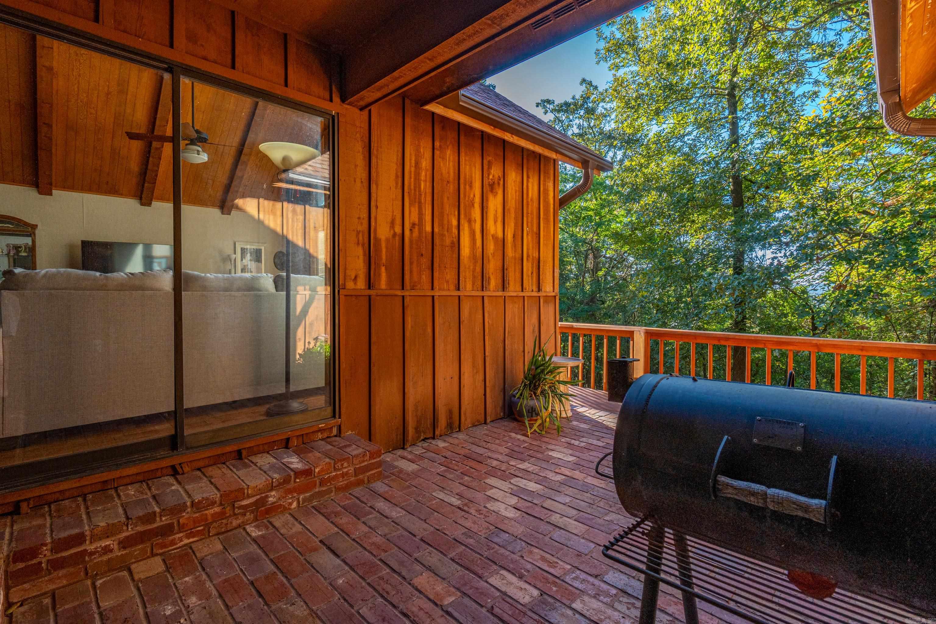 BEAVER LAKE ESTATES - Residential