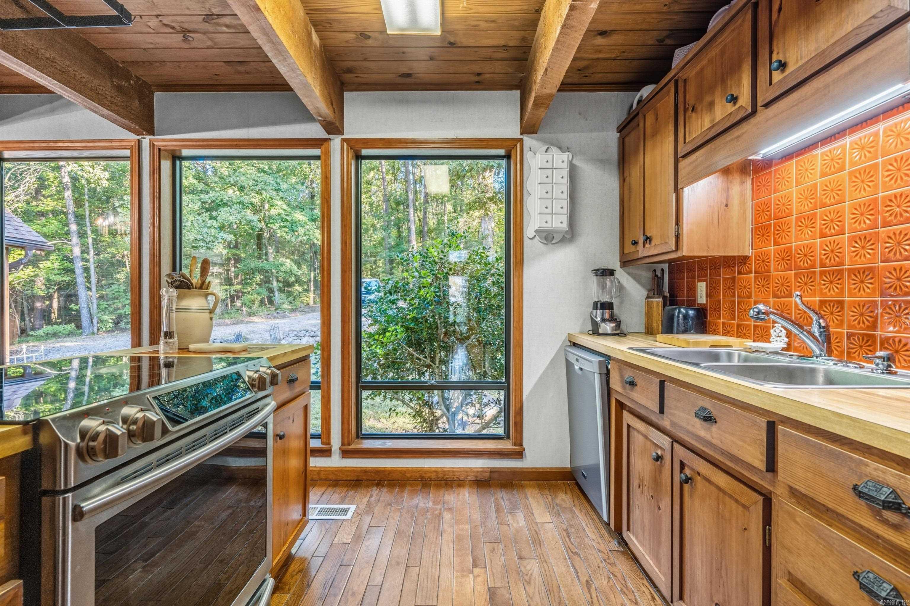 BEAVER LAKE ESTATES - Residential