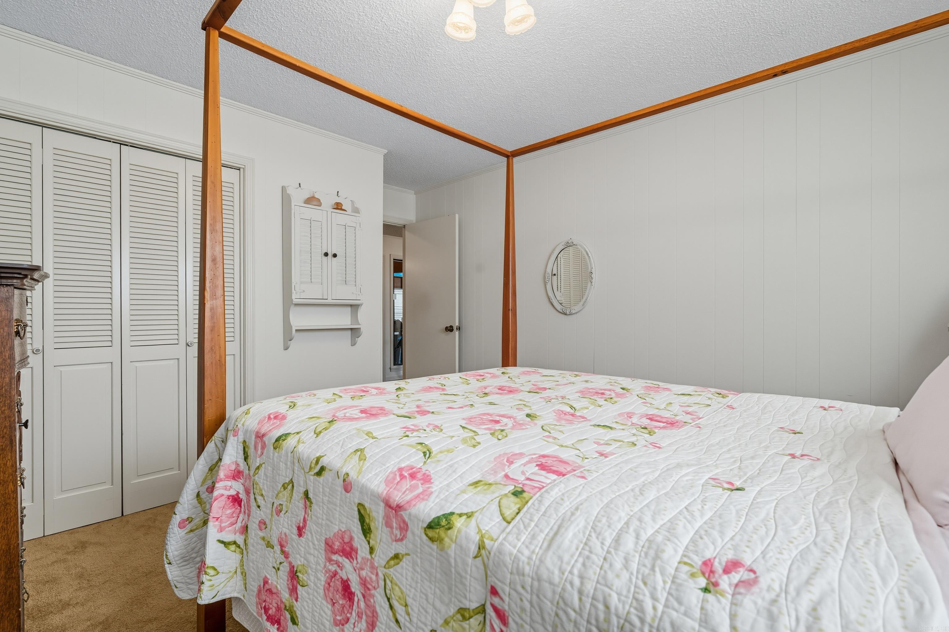 BEAVER LAKE ESTATES - Residential