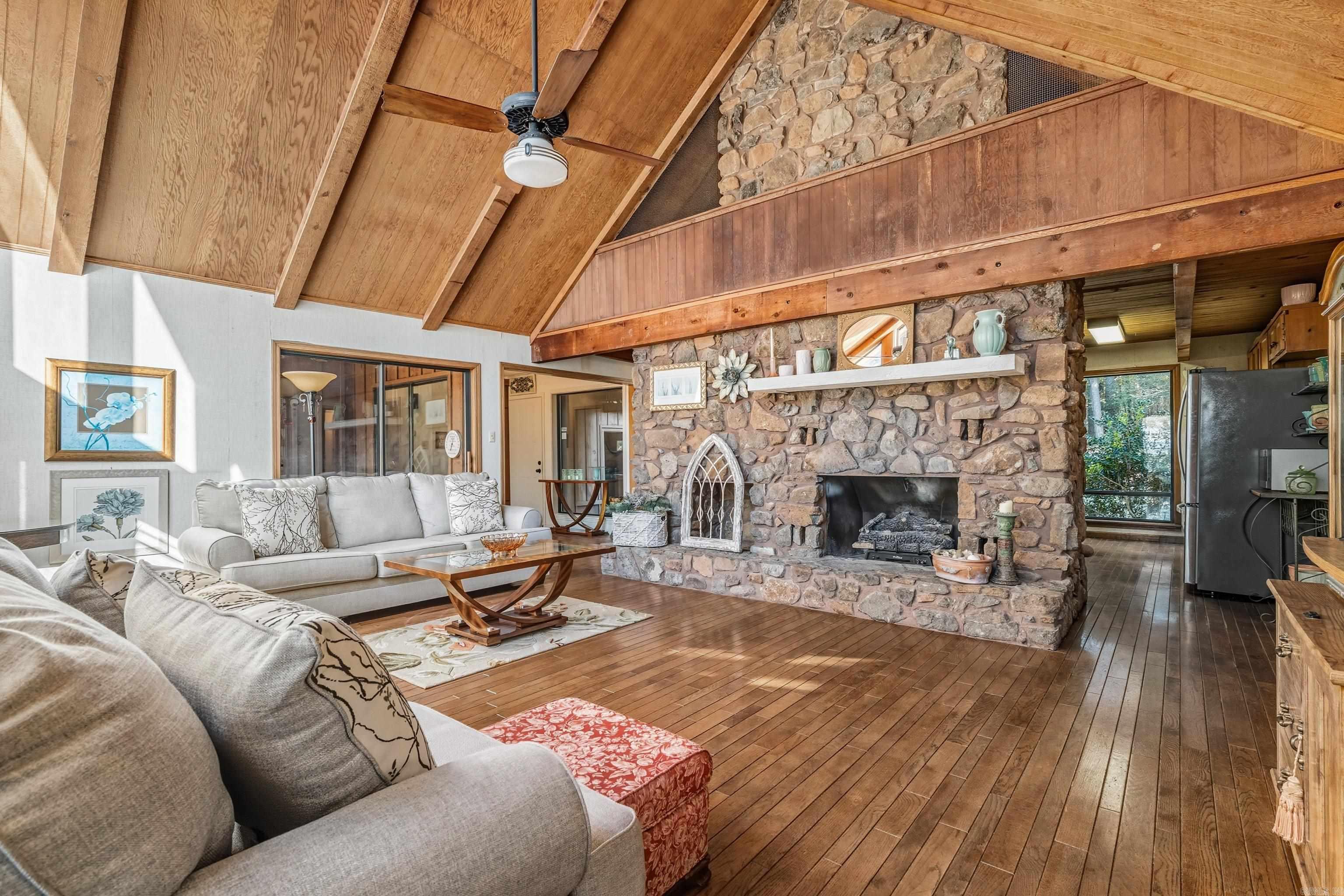 BEAVER LAKE ESTATES - Residential