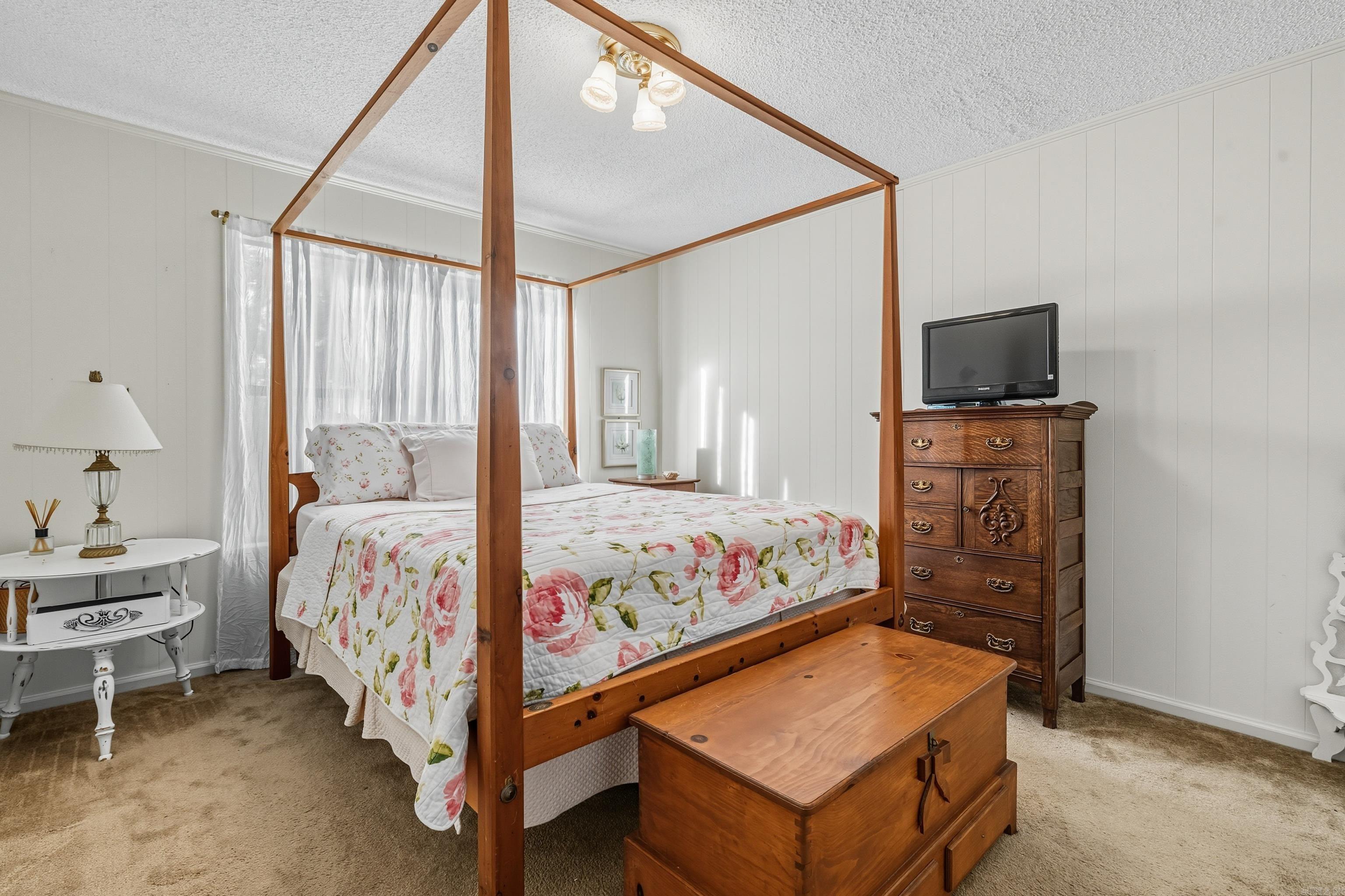 BEAVER LAKE ESTATES - Residential