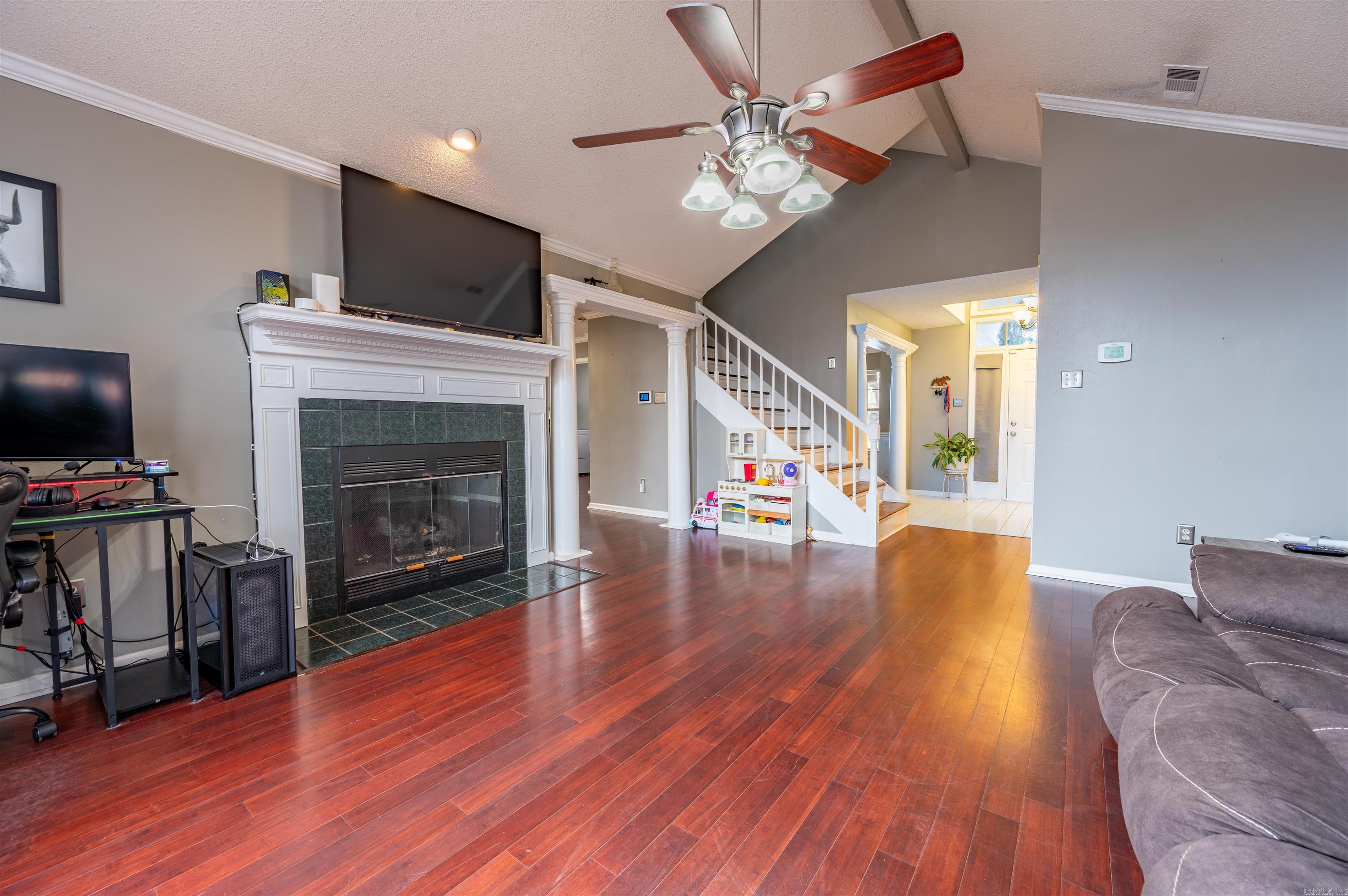 FOXWOOD J - Residential