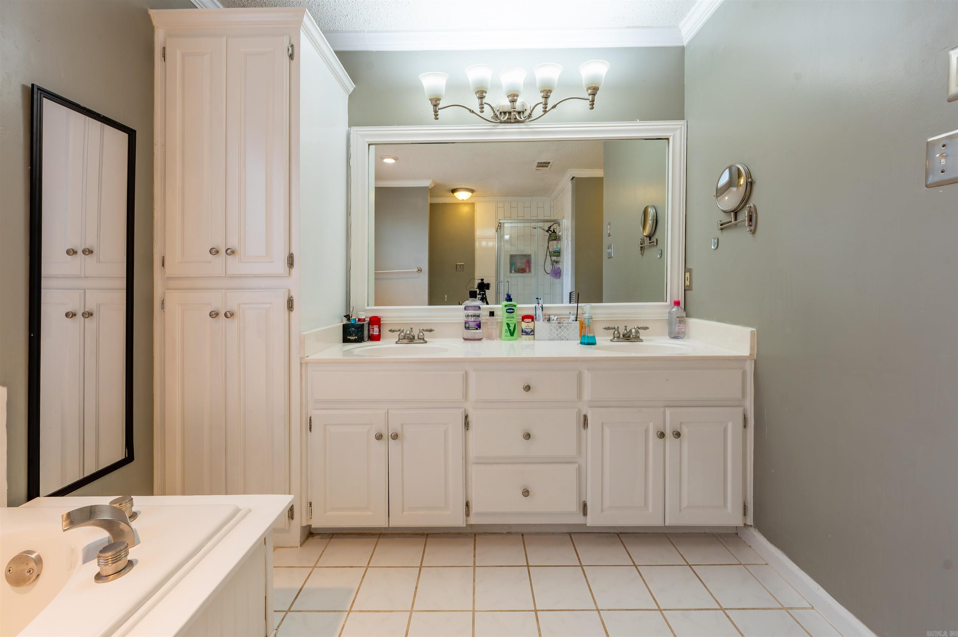 FOXWOOD J - Residential