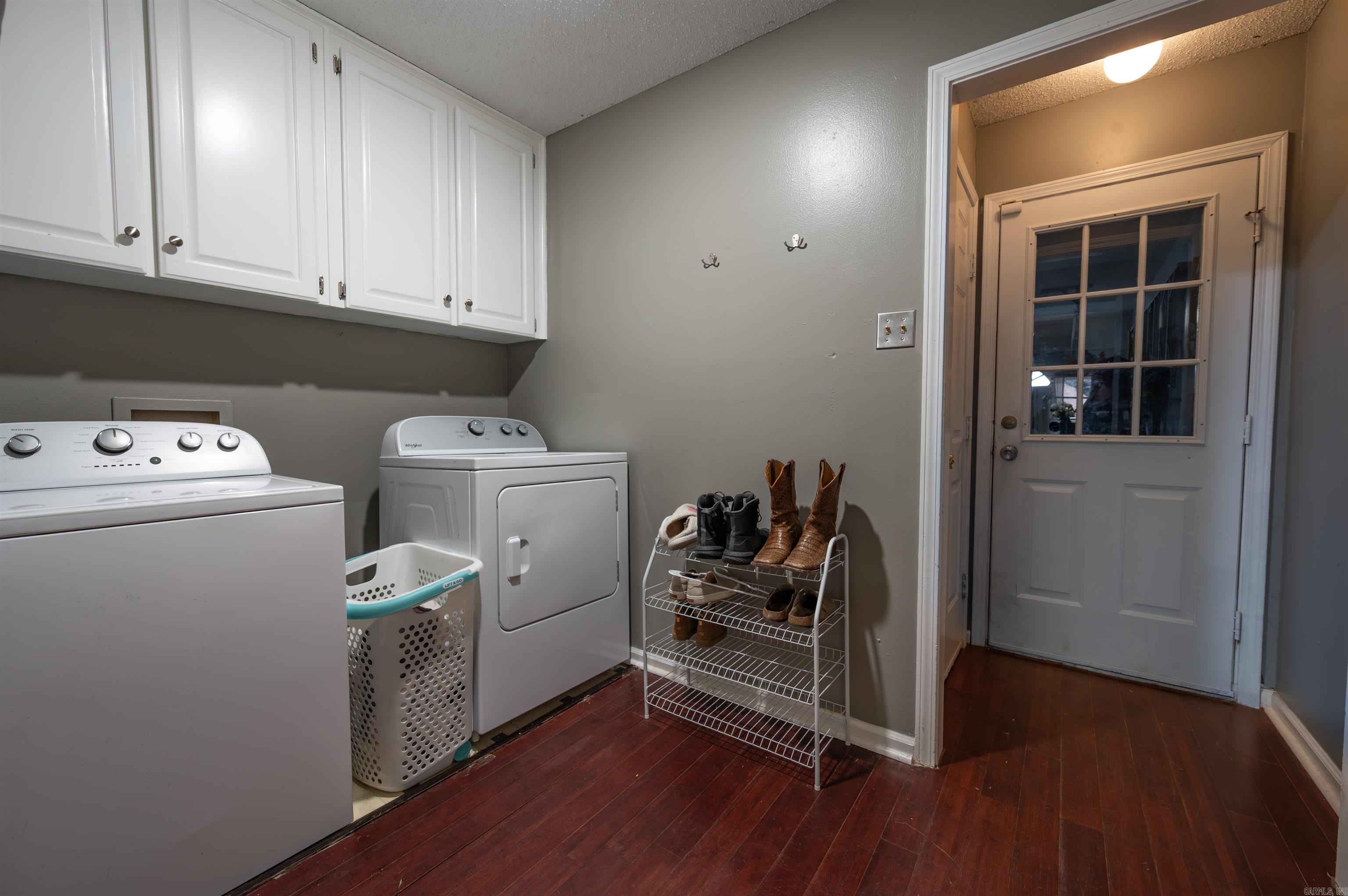 FOXWOOD J - Residential