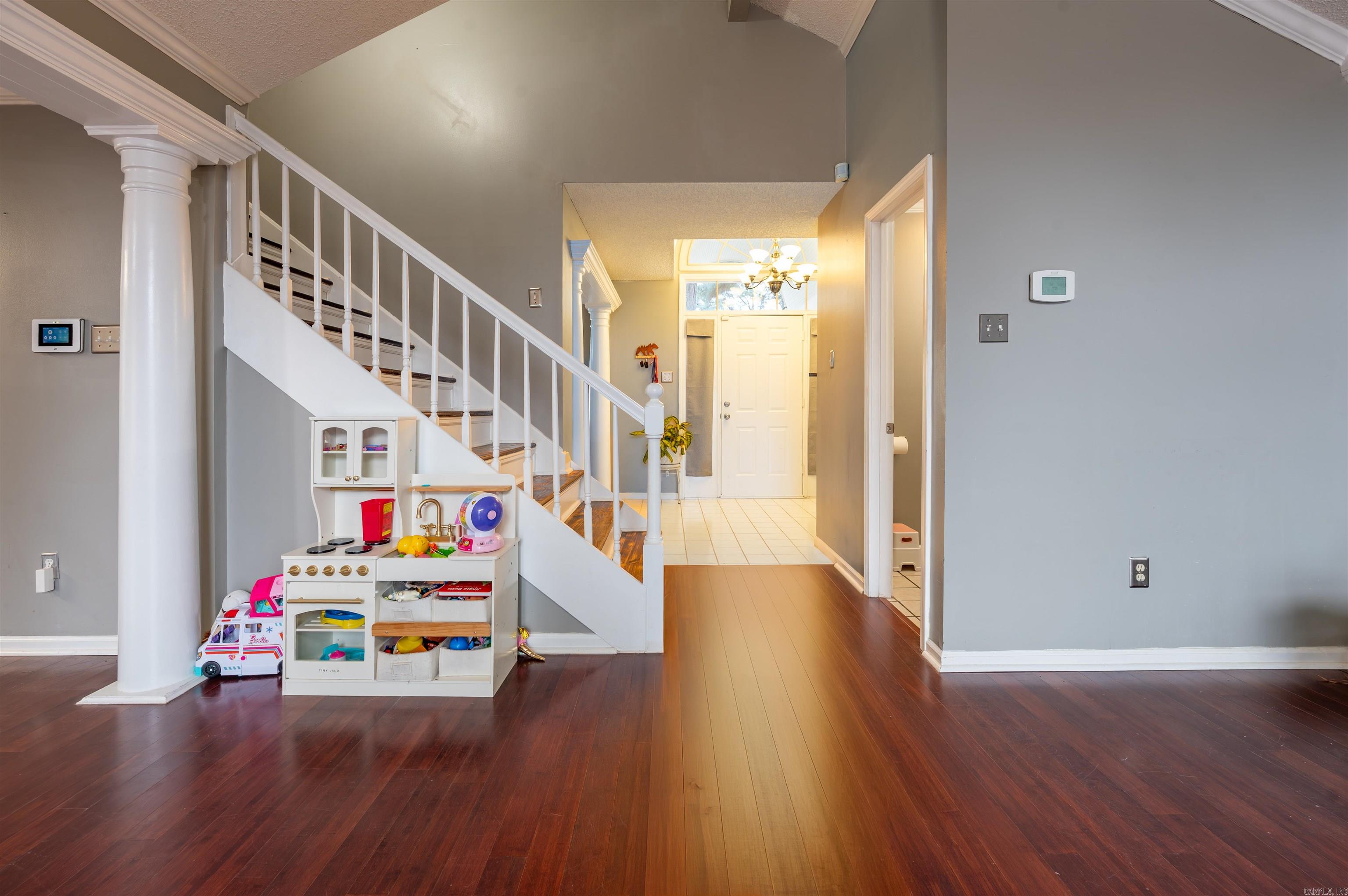 FOXWOOD J - Residential