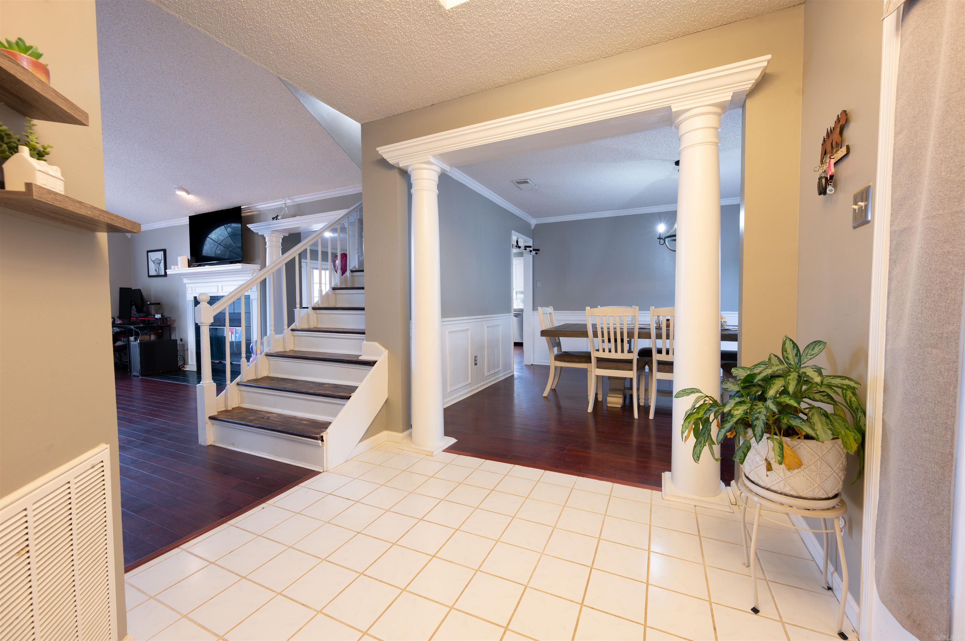 FOXWOOD J - Residential