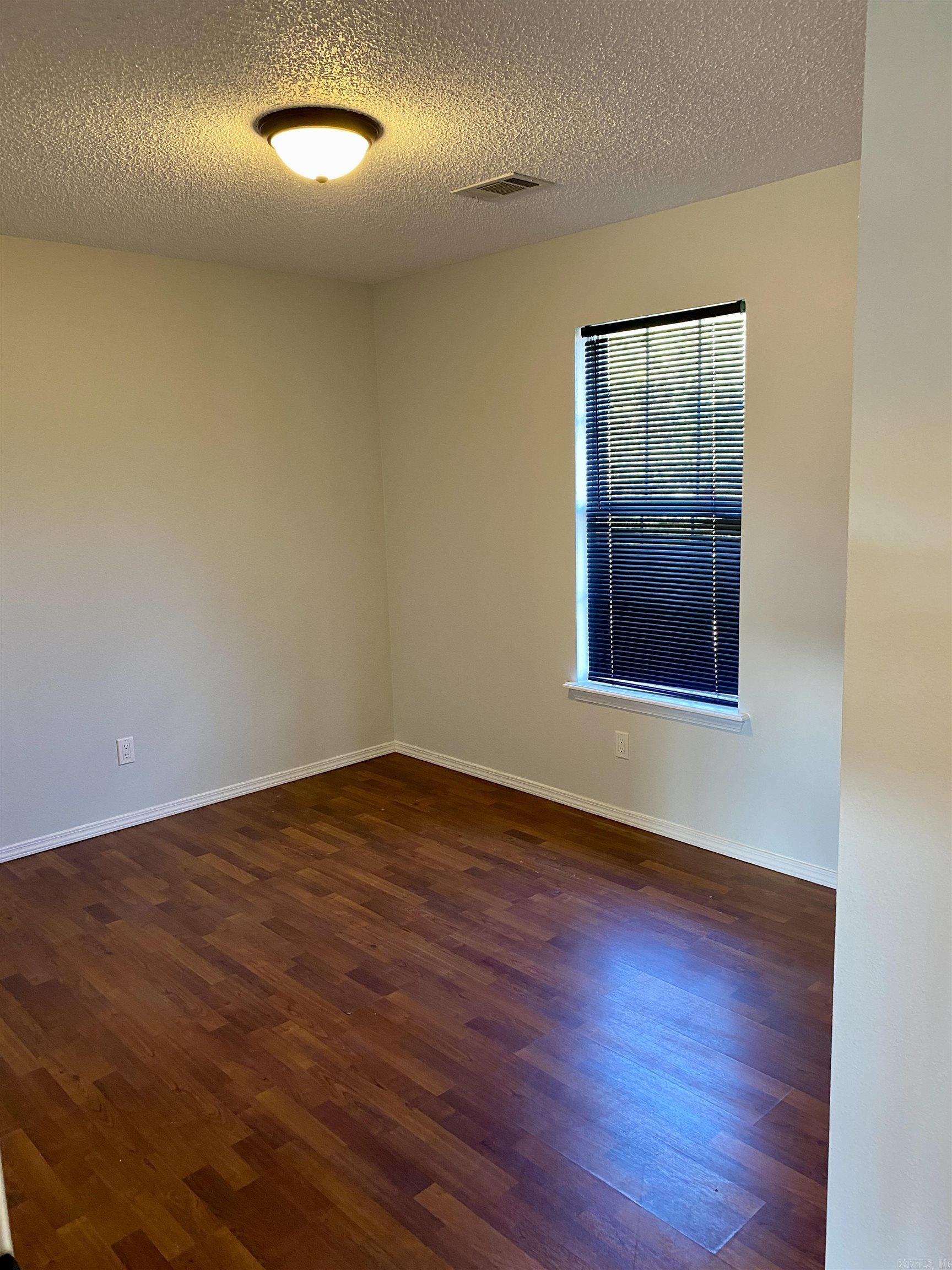 SHADOW VALLEY - Residential