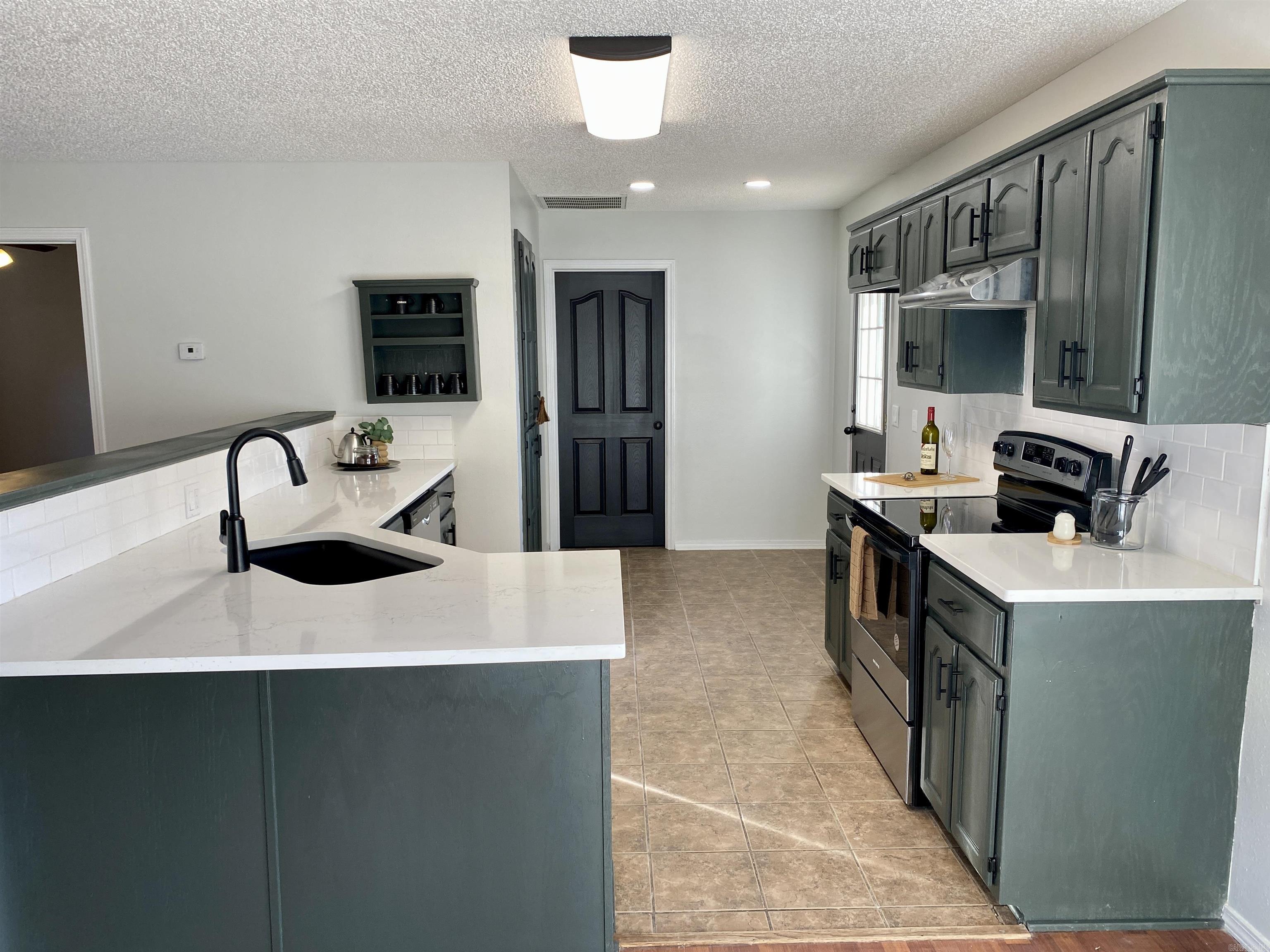 SHADOW VALLEY - Residential