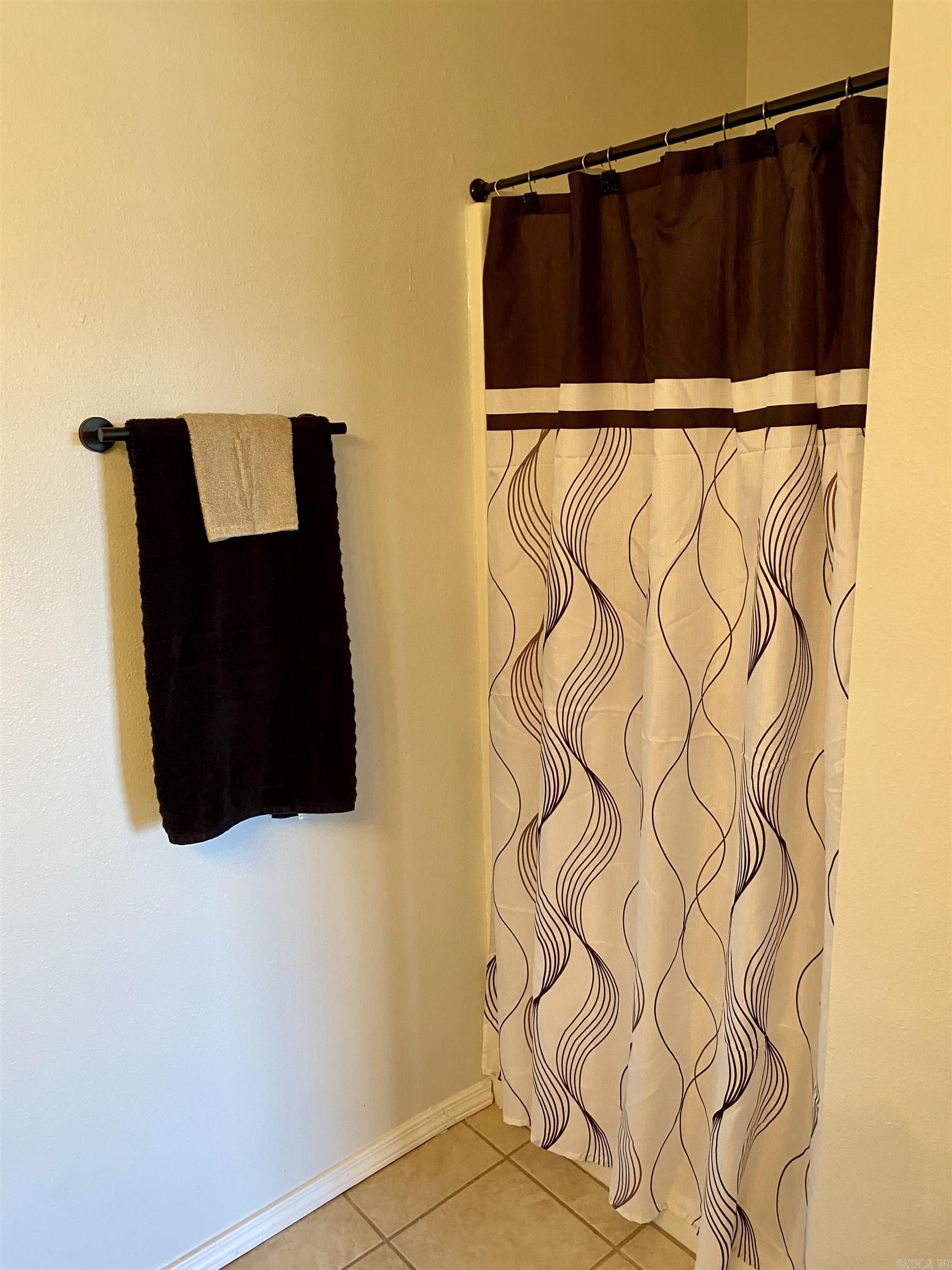 SHADOW VALLEY - Residential