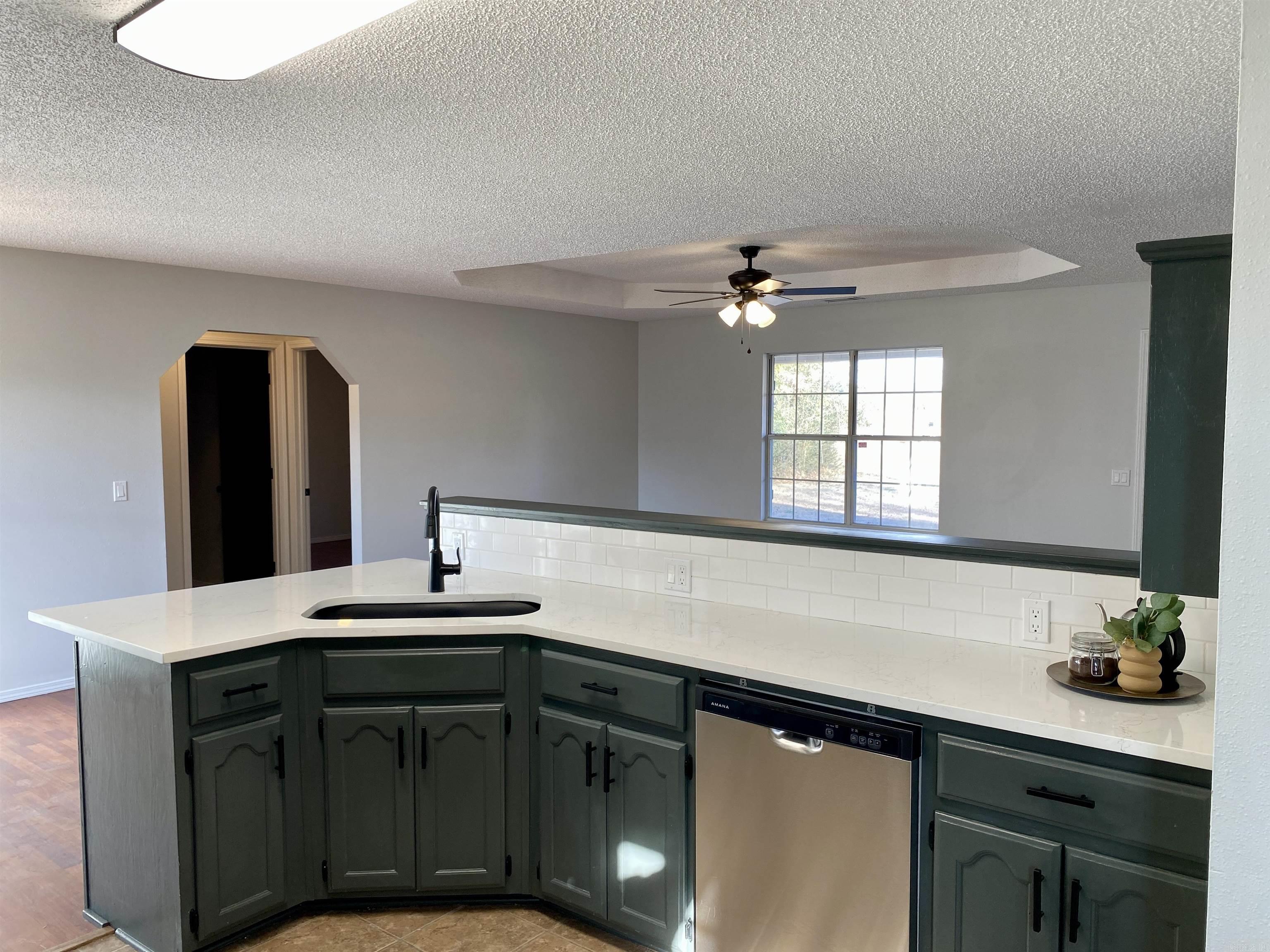 SHADOW VALLEY - Residential