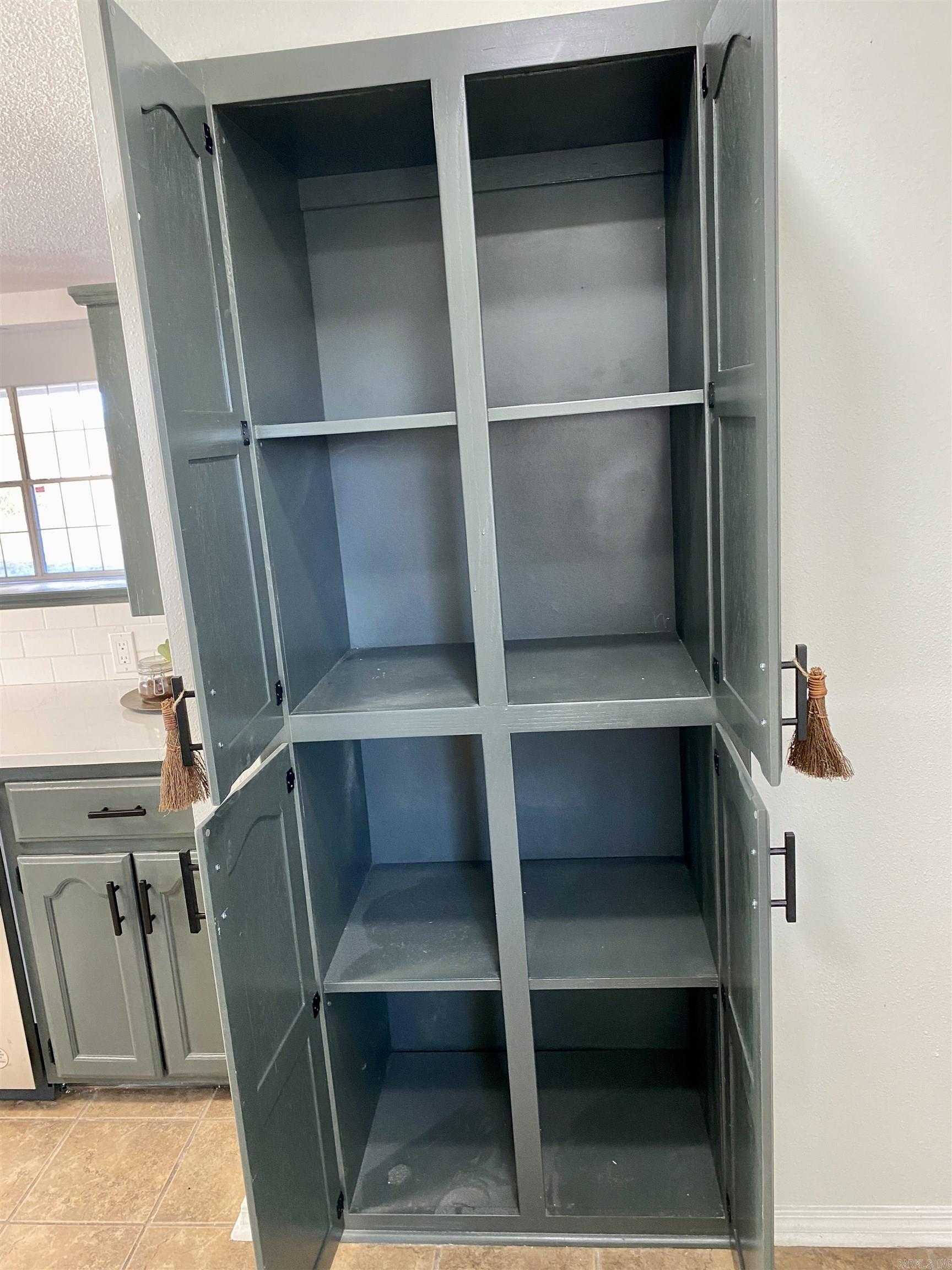 SHADOW VALLEY - Residential